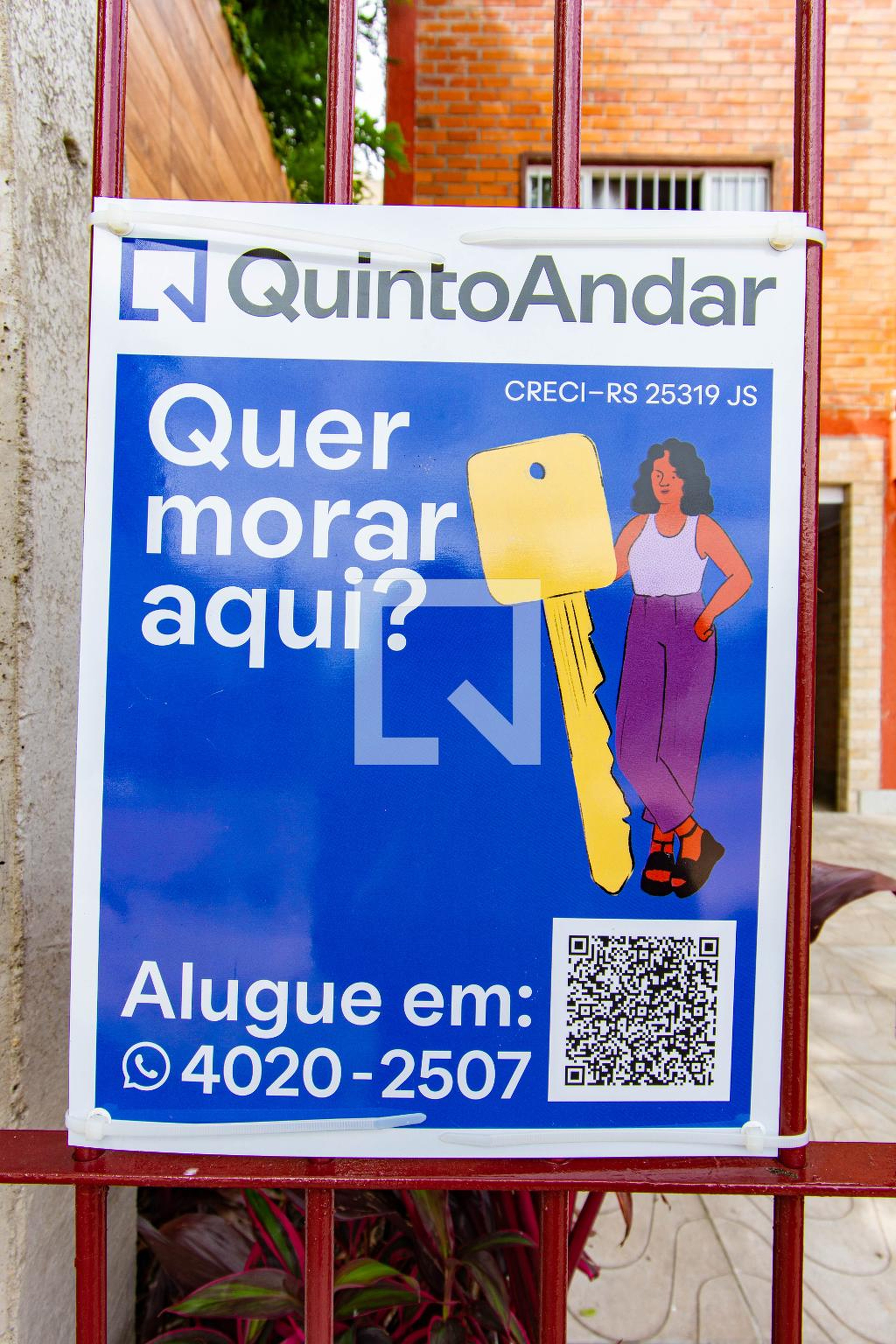 Fachada Condomínio em Rua Anita Garibaldi, 362