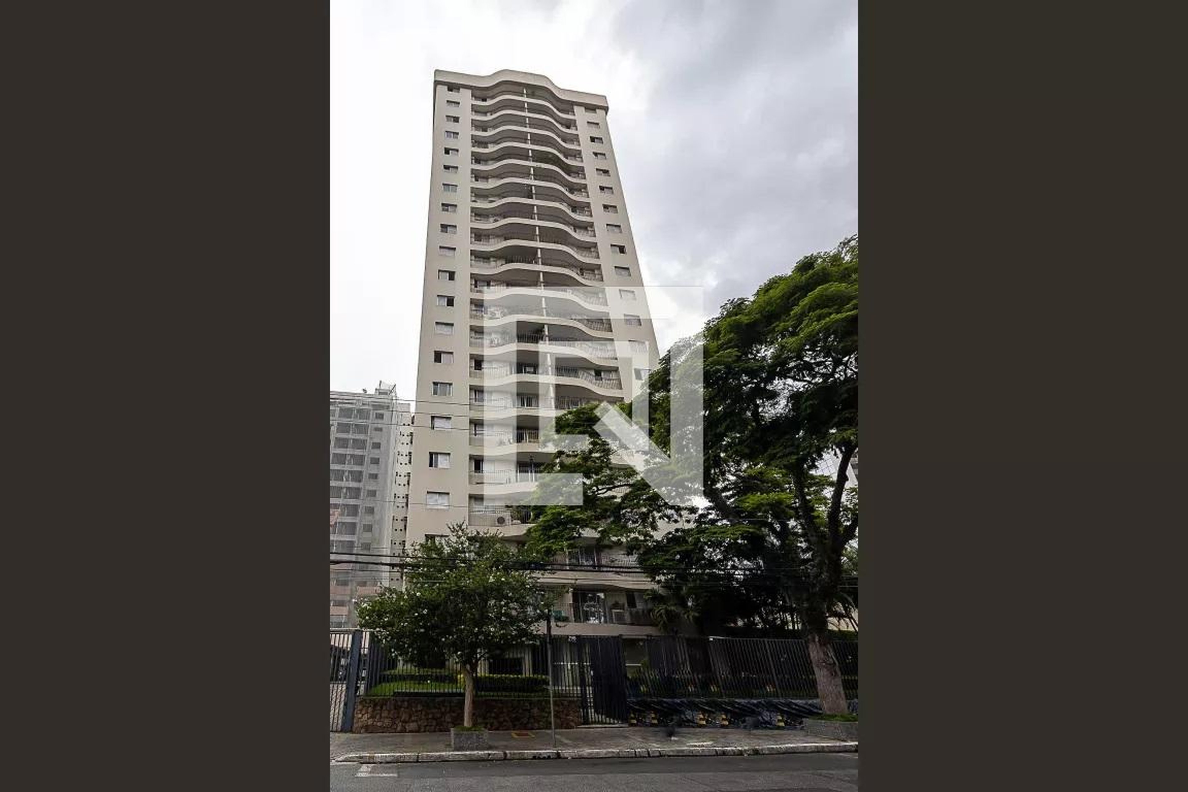 Fachada Condomínio Ile de France