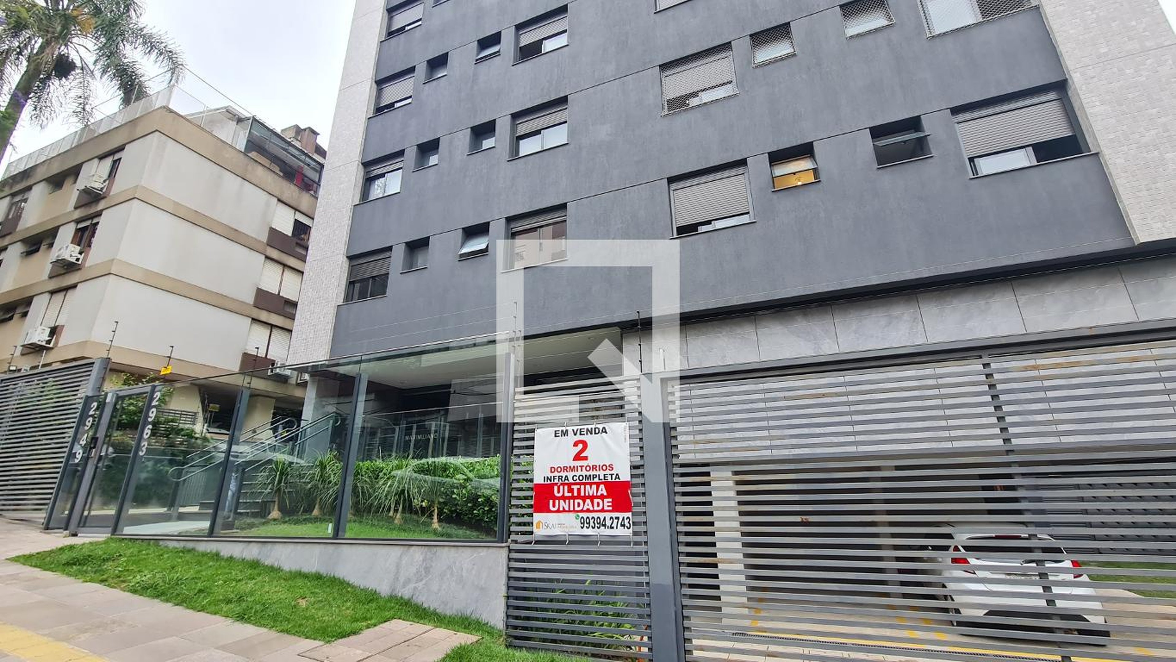 Fachada do Prédio Condomínio Maximiliano