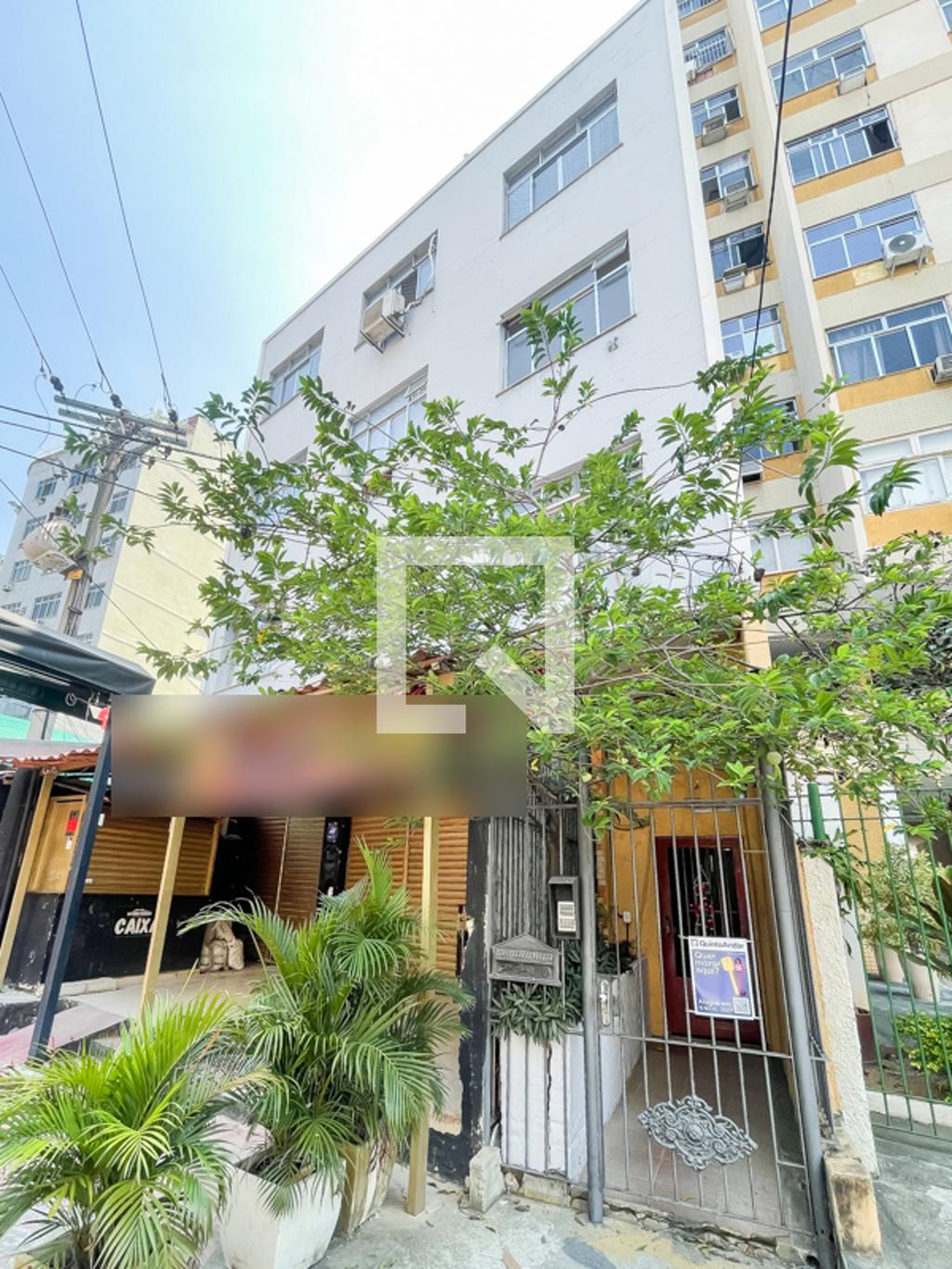 Fachada Condomínio em Rua Barão do Bom Retiro, 2614