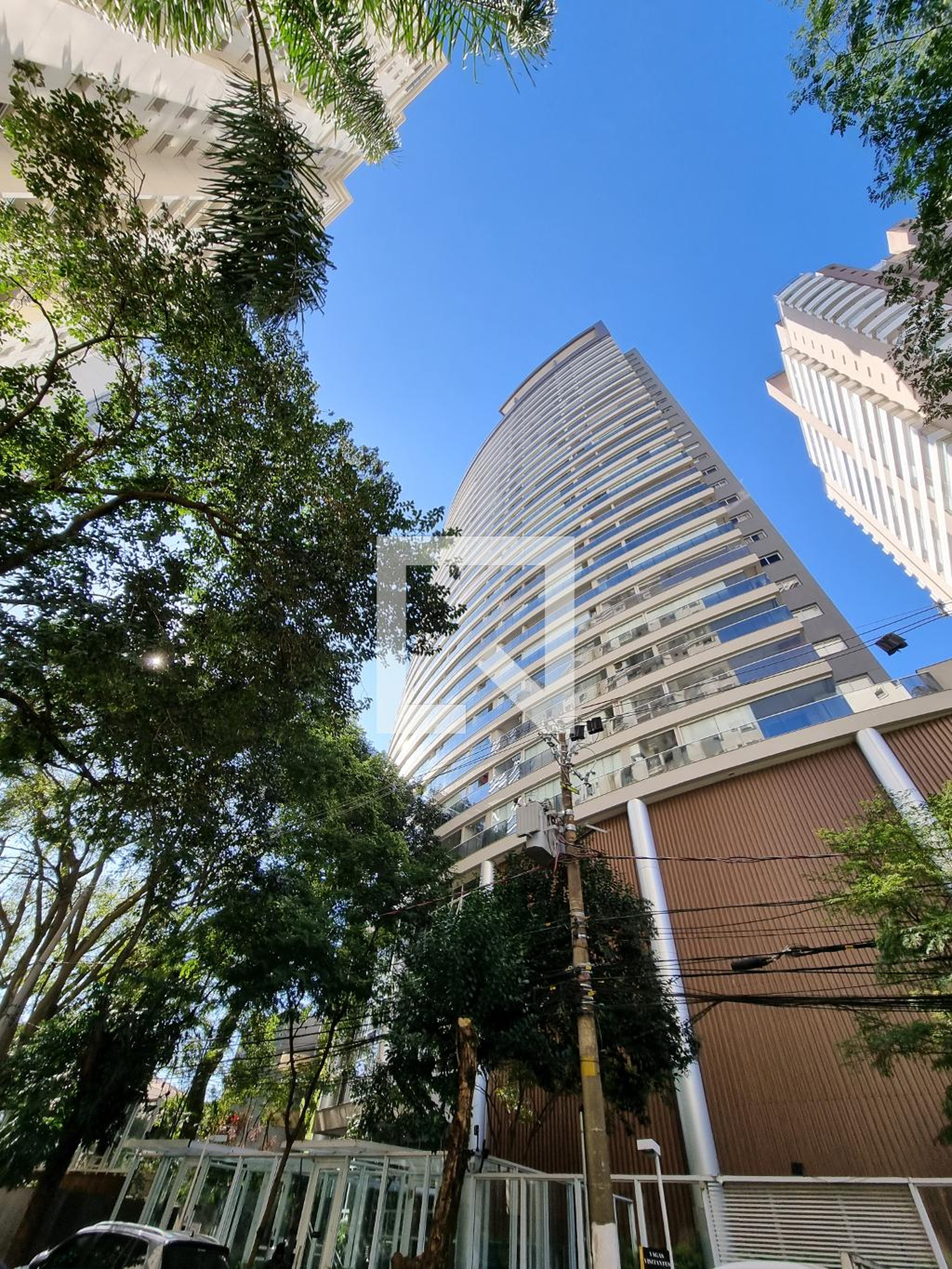 Fachada Condomínio em Rua Doutor Paschoal Imperatriz, 106