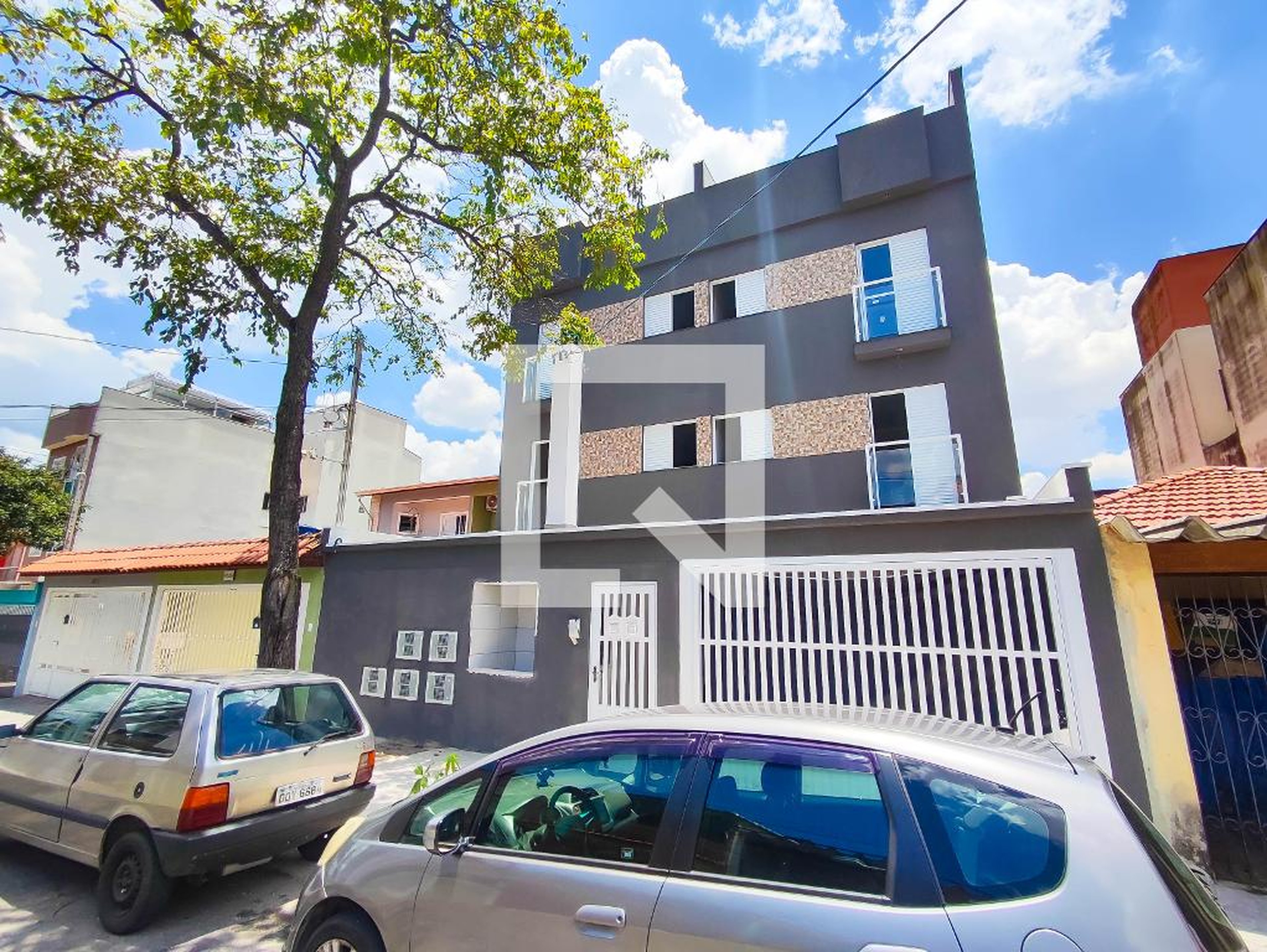 Fachada Condomínio em Rua Balaclava, 1047