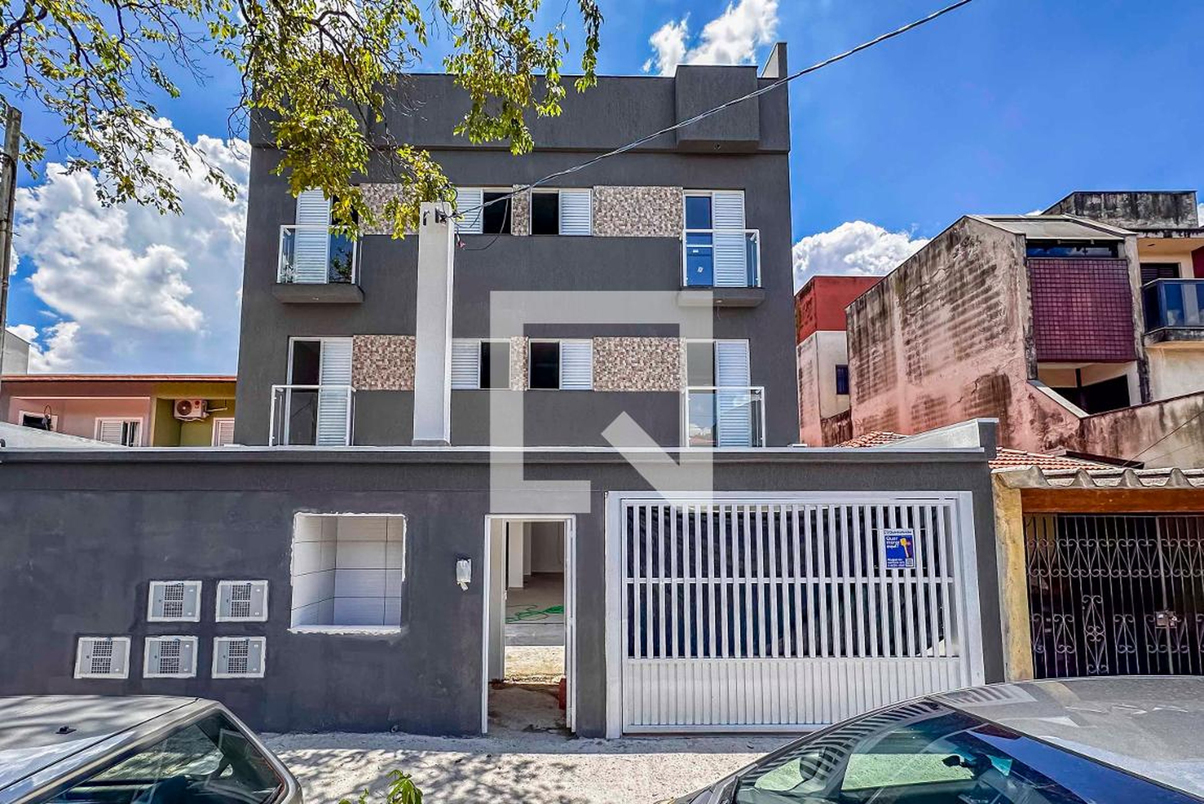 Fachada Condomínio em Rua Balaclava, 1040