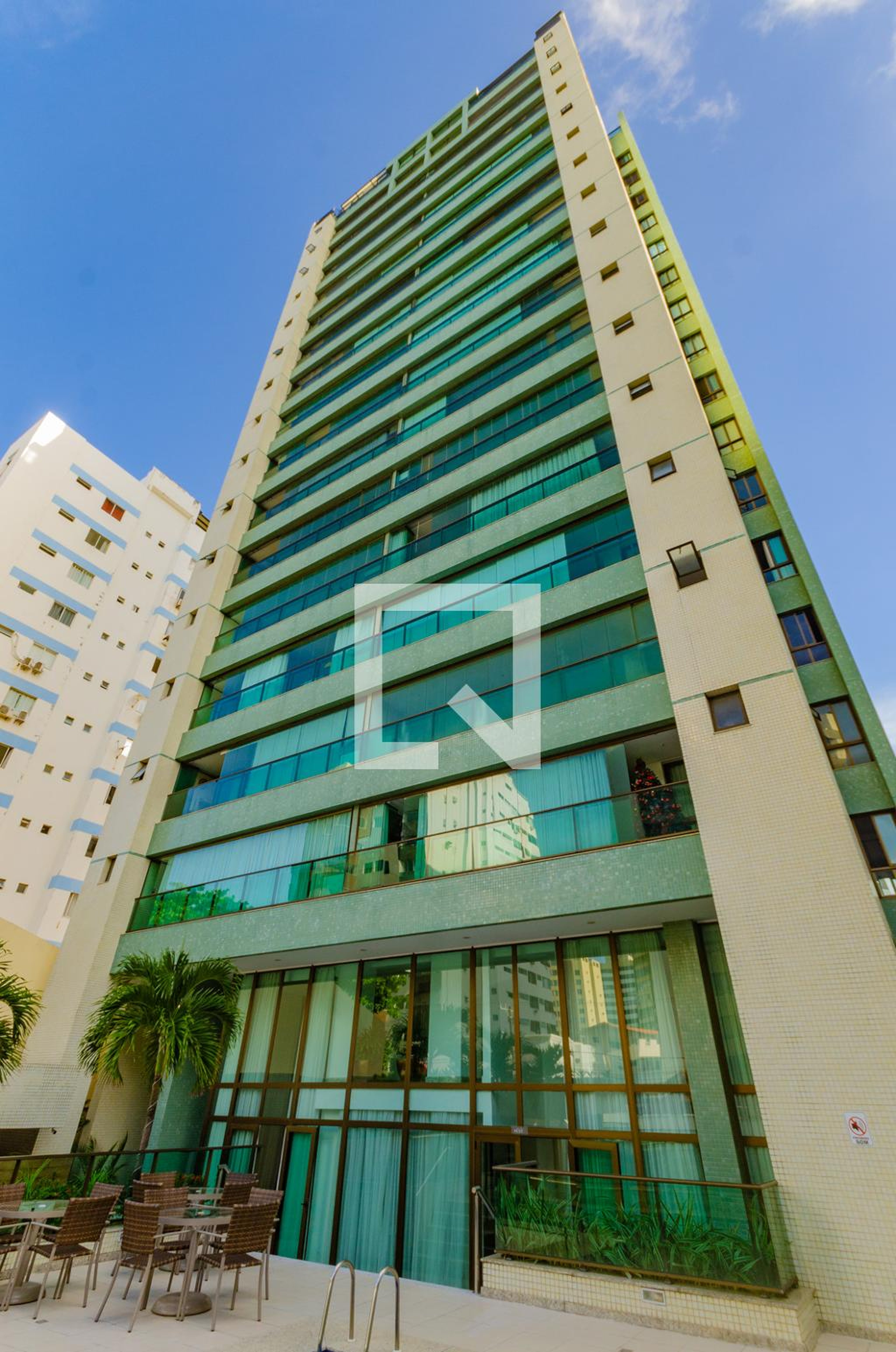 Fachada Condomínio Ed. Raison Premiere