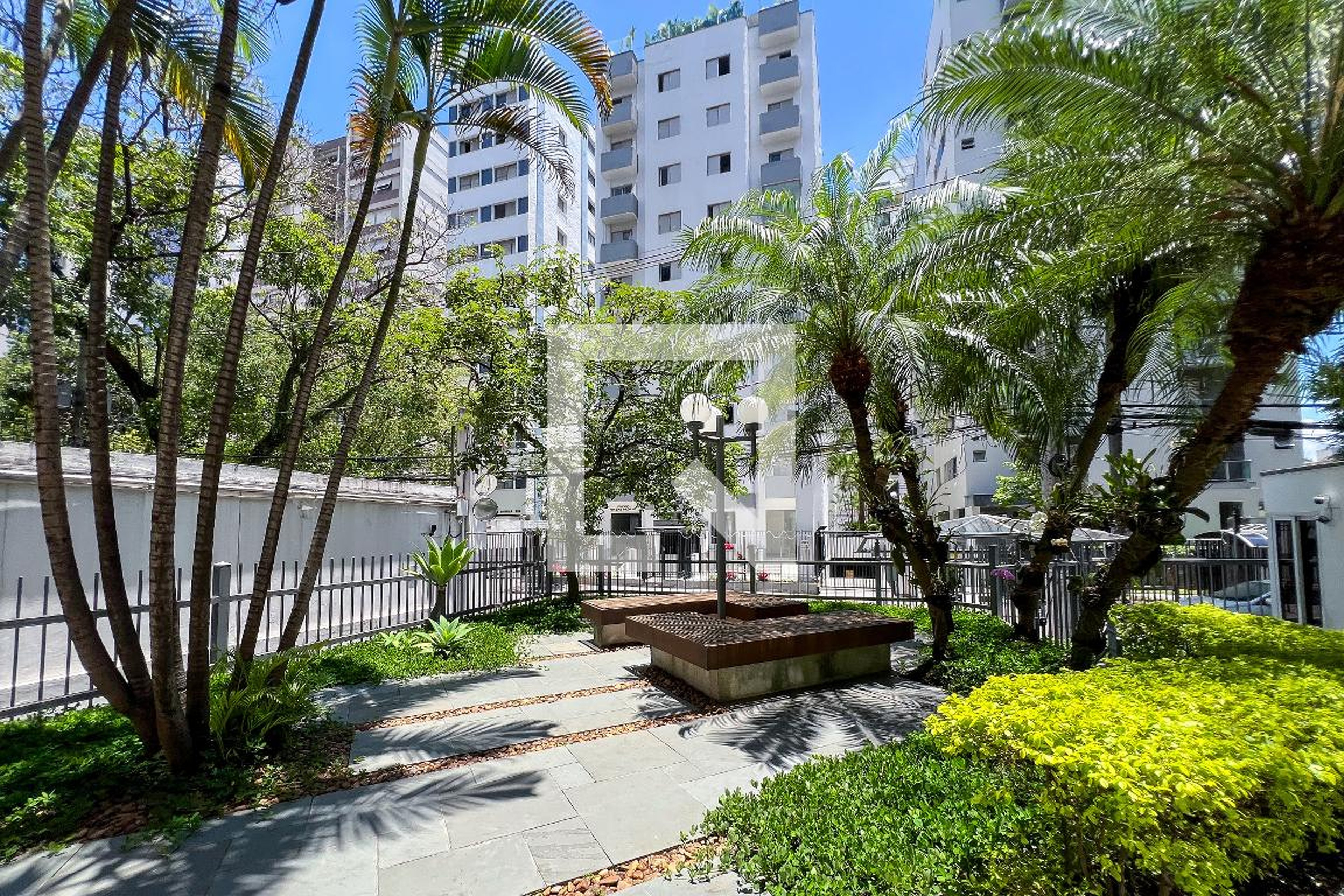 Área externa - Edifício Charmant