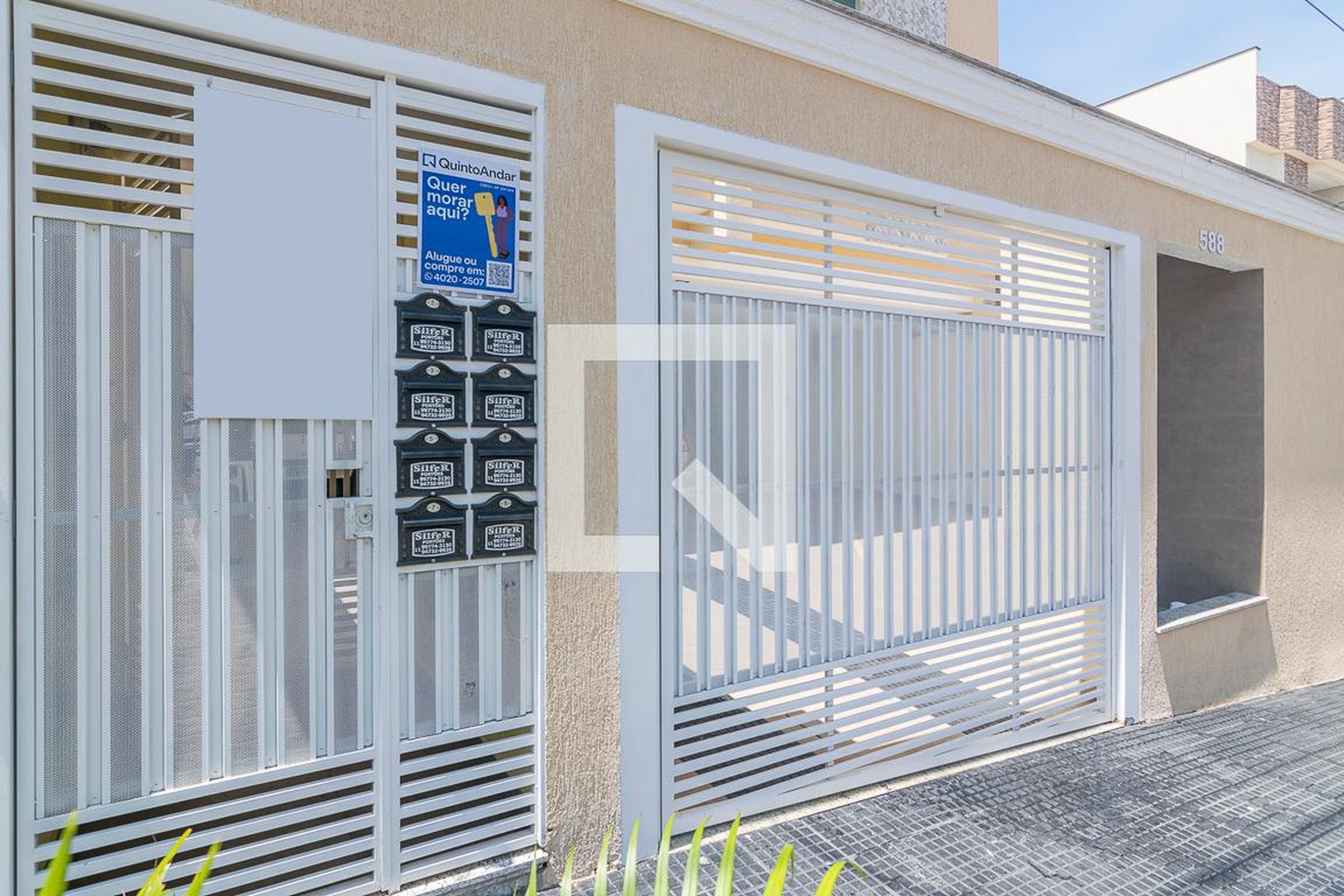 Fachada Condomínio EMPREEMDIMENTO RUA SUIÇA Nº 588