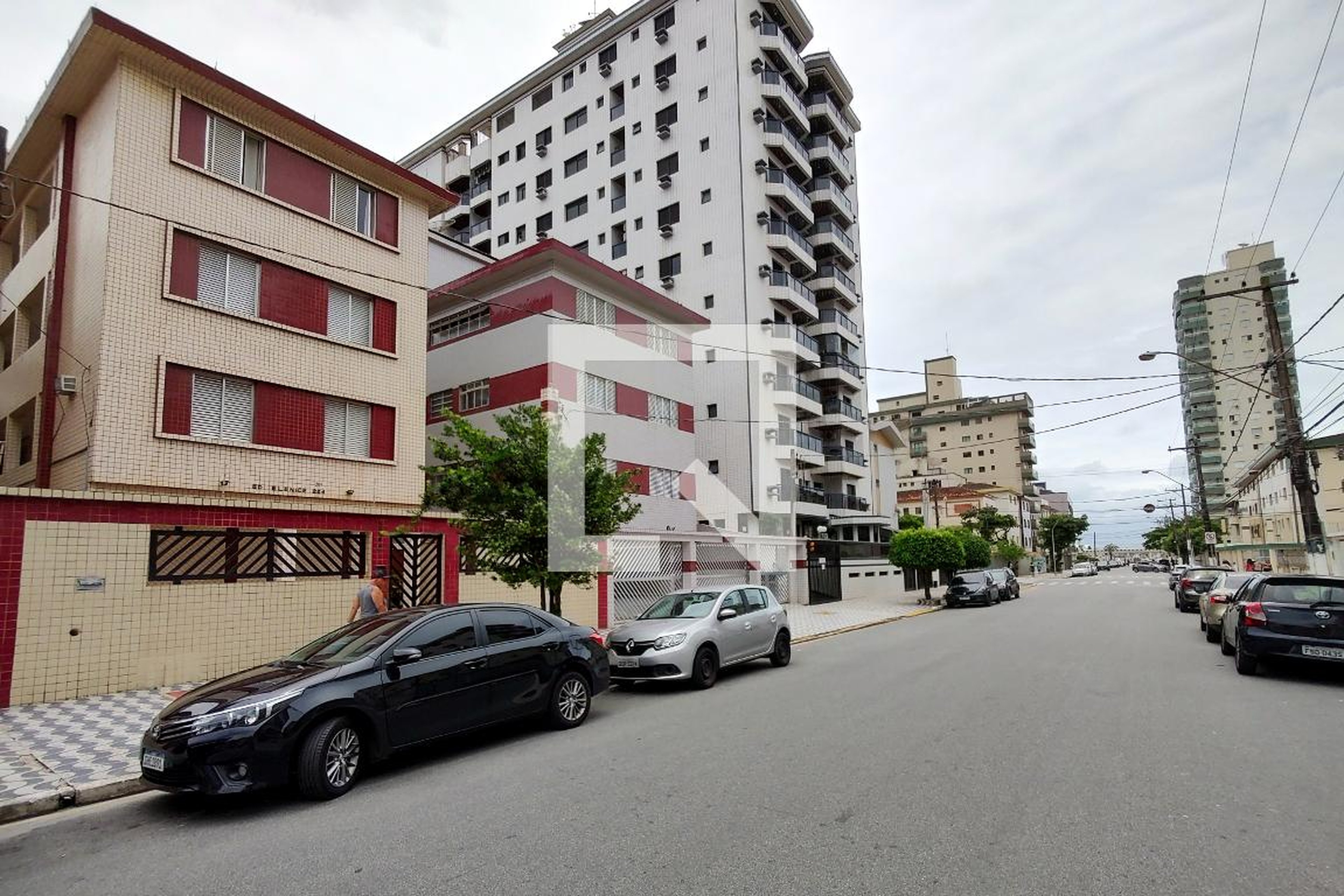 Fachada do Prédio Condomínio em Rua Ipanema, 206