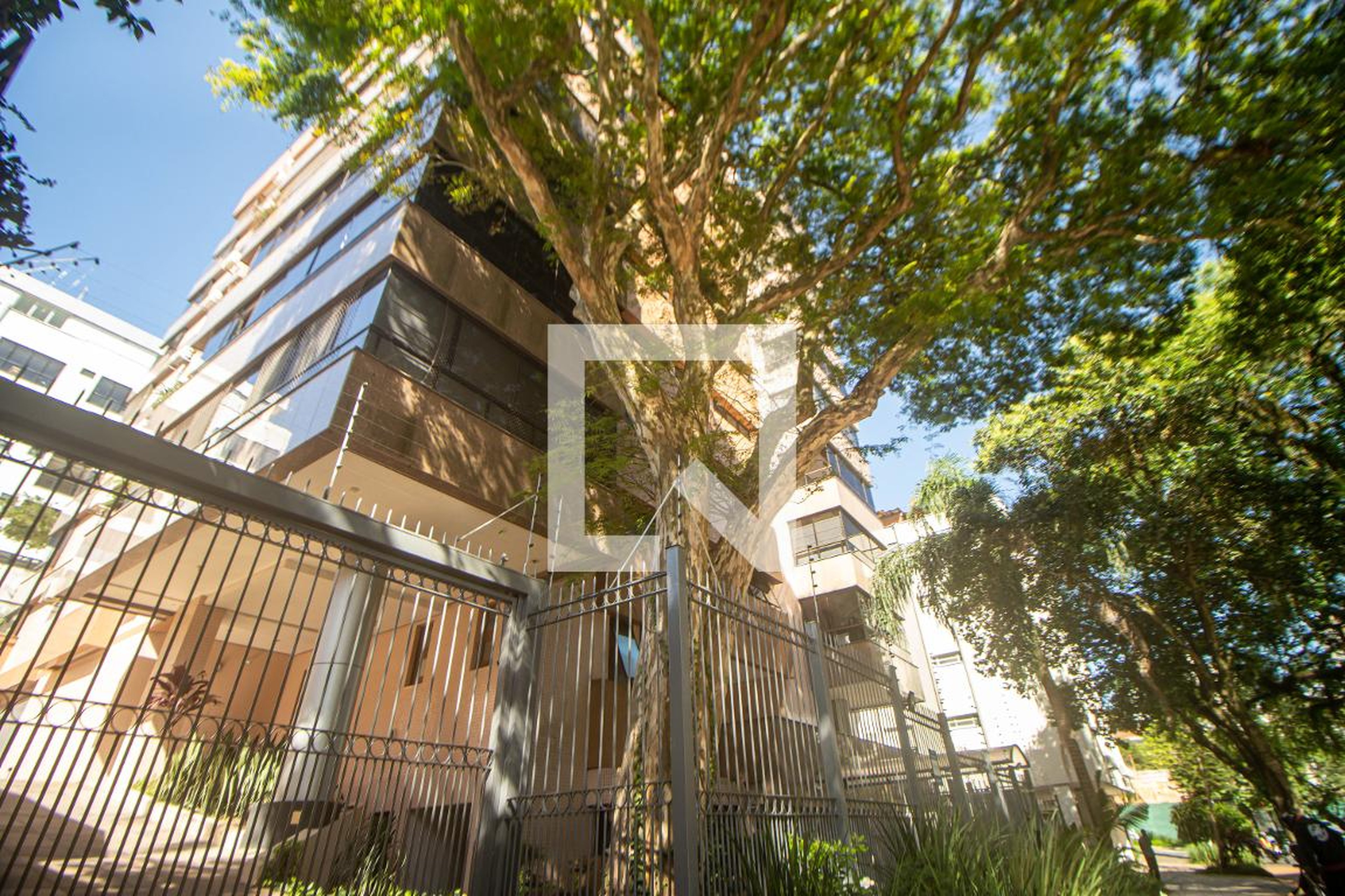 Fachada Condomínio Chesterfield