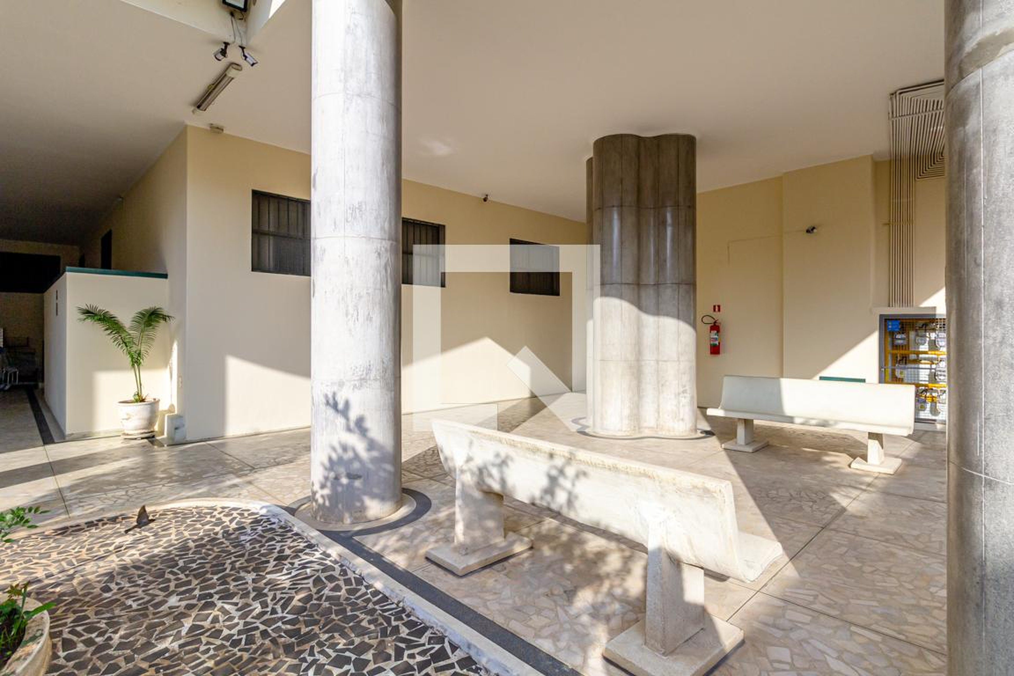 Área comum - Edifício Albertina, Cícero Prado e Cecília