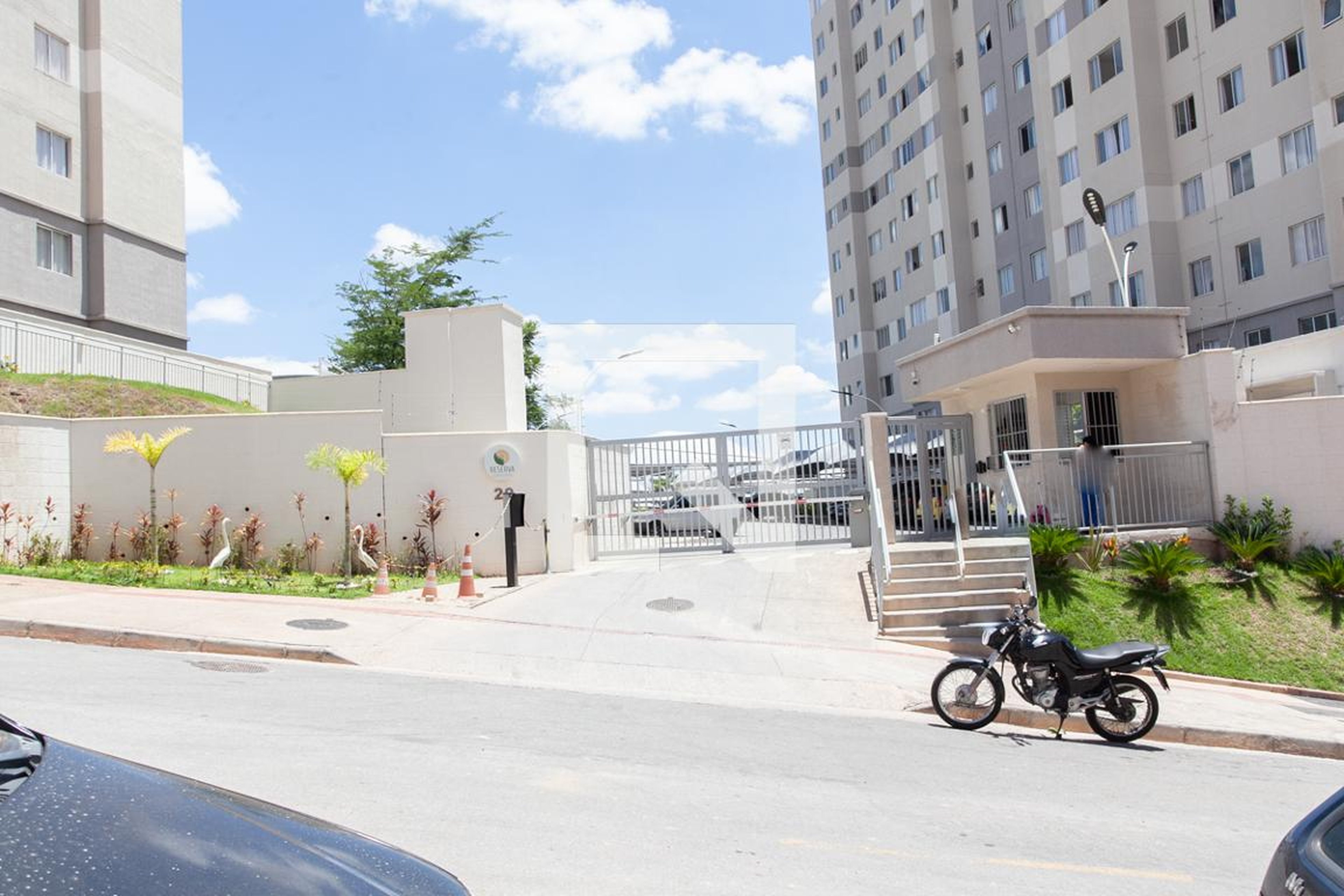 Fachada do Condomínio Condomínio Reserva Girassol