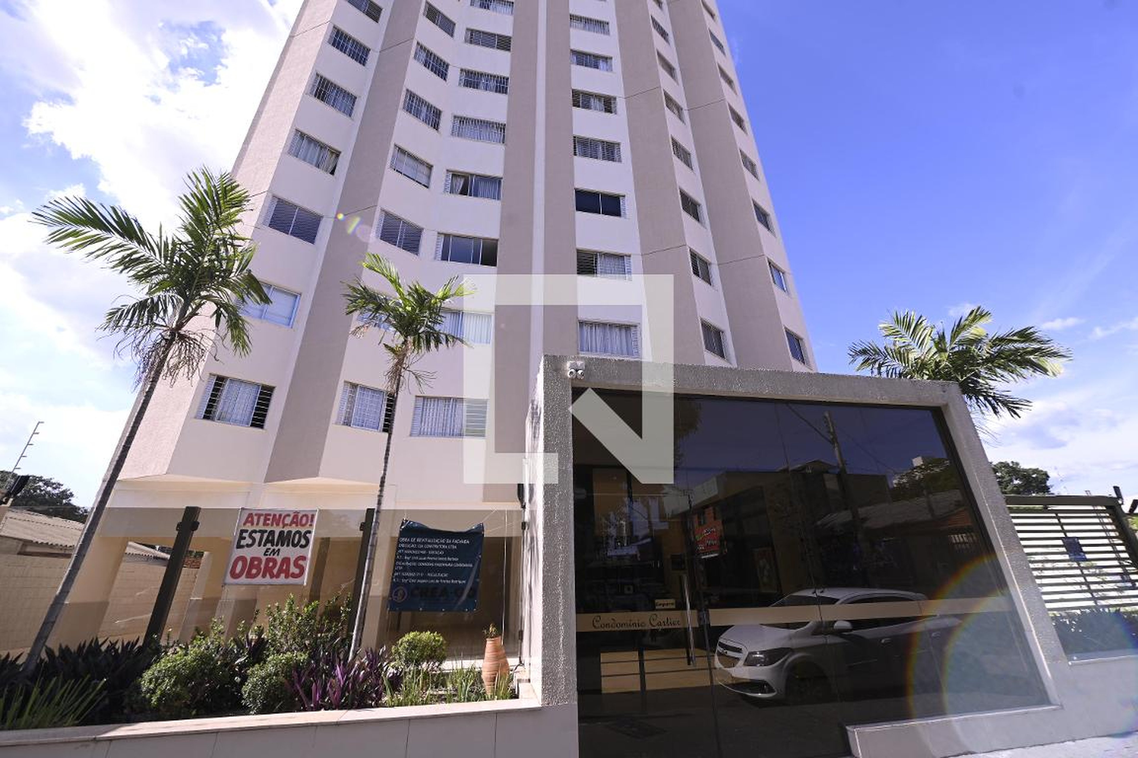 Fachada Condomínio em Rua 59-A, 666