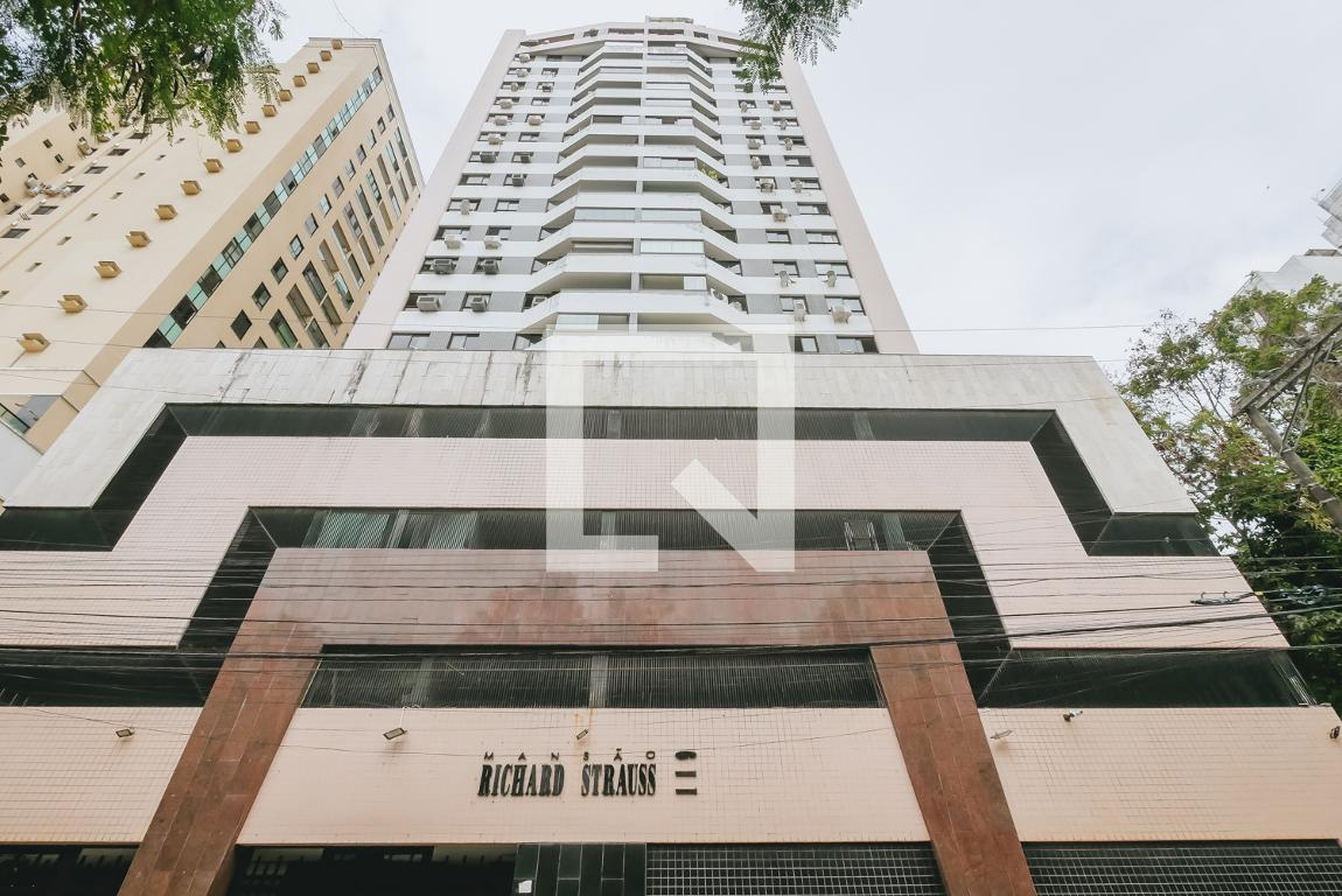 Fachada do Prédio Condomínio Mansão Richard Strauss