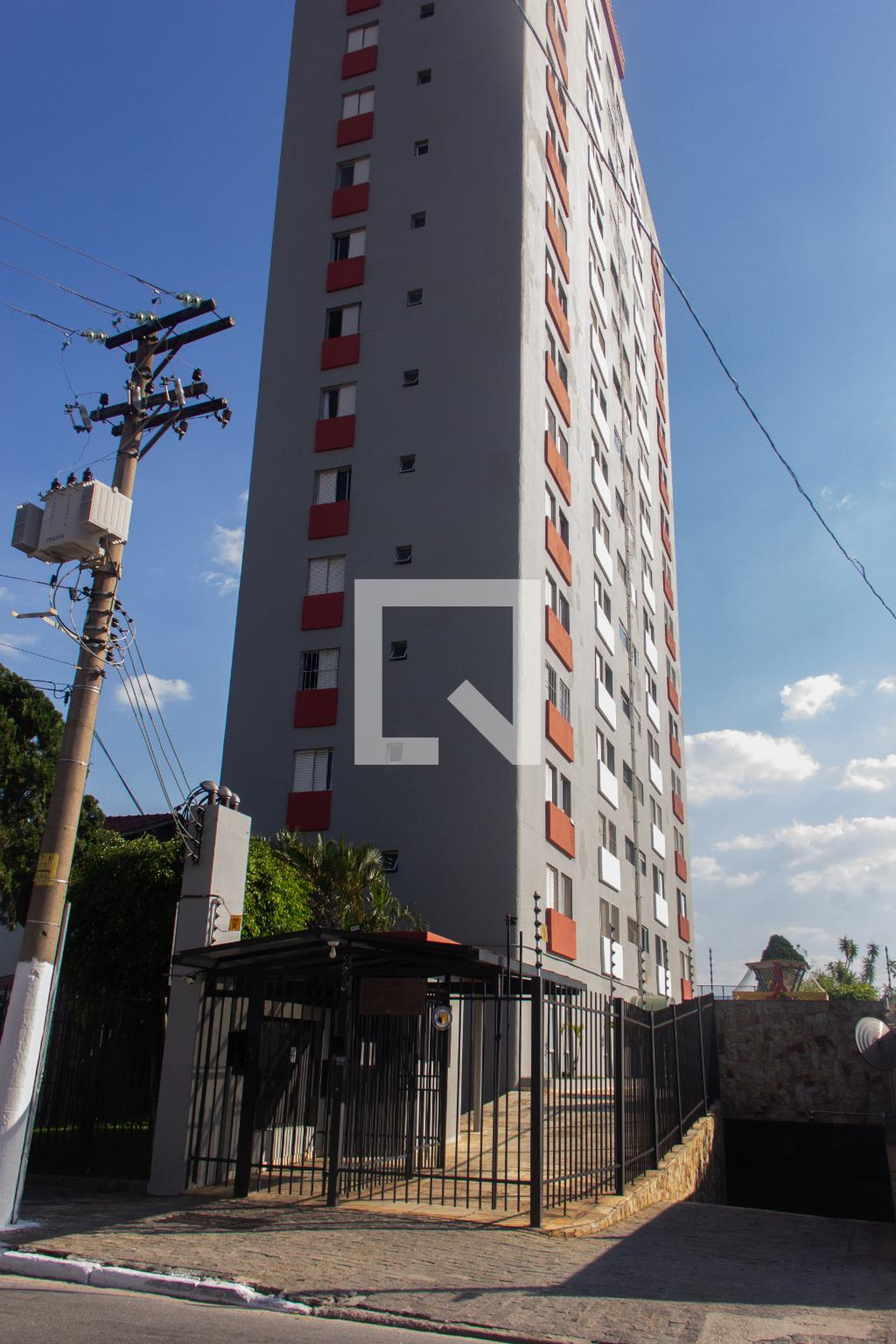 Fachada Condomínio em Avenida Paranaguá, 239