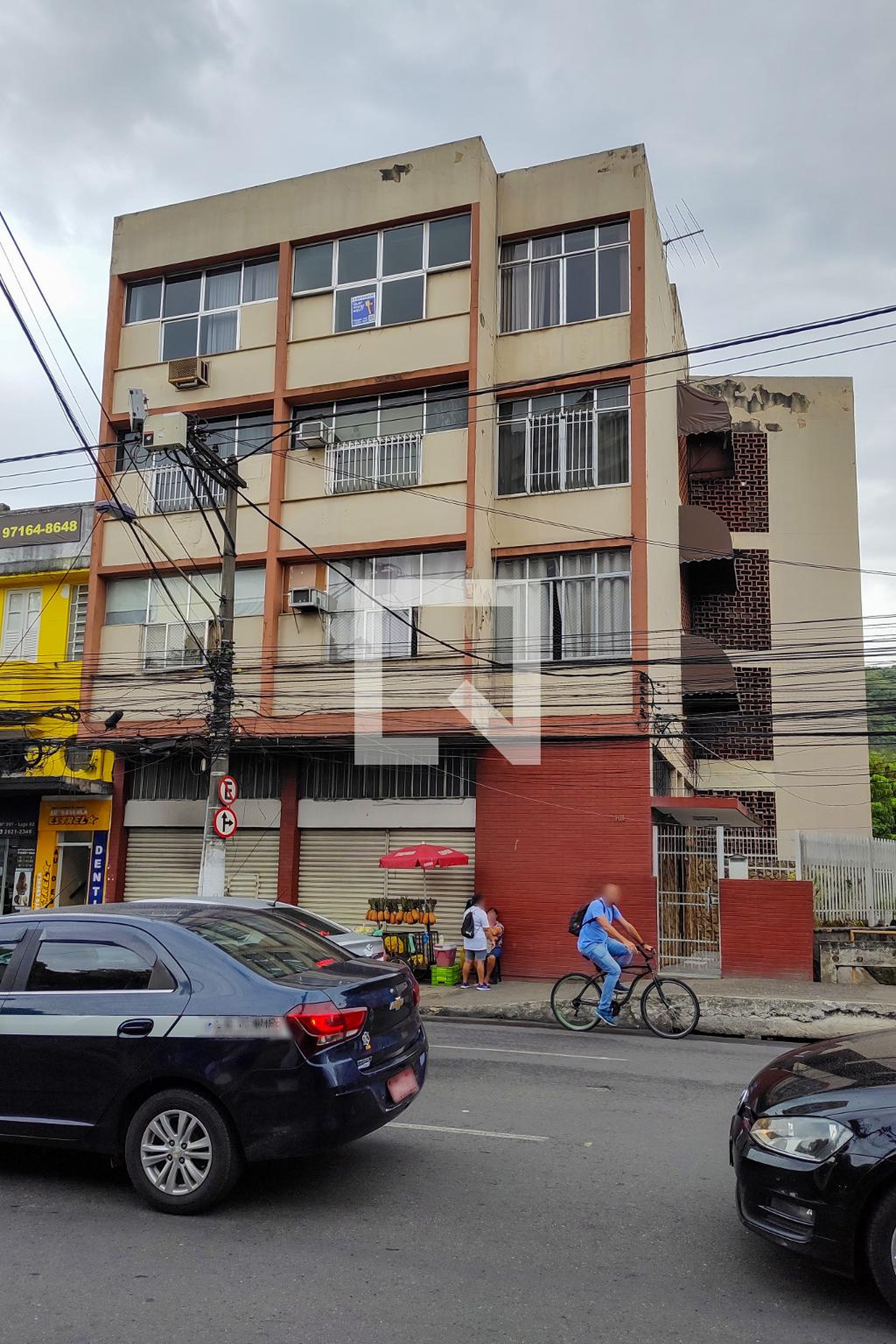 Fachada do Prédio Condomínio em Rua Doutor Paulo César, 303