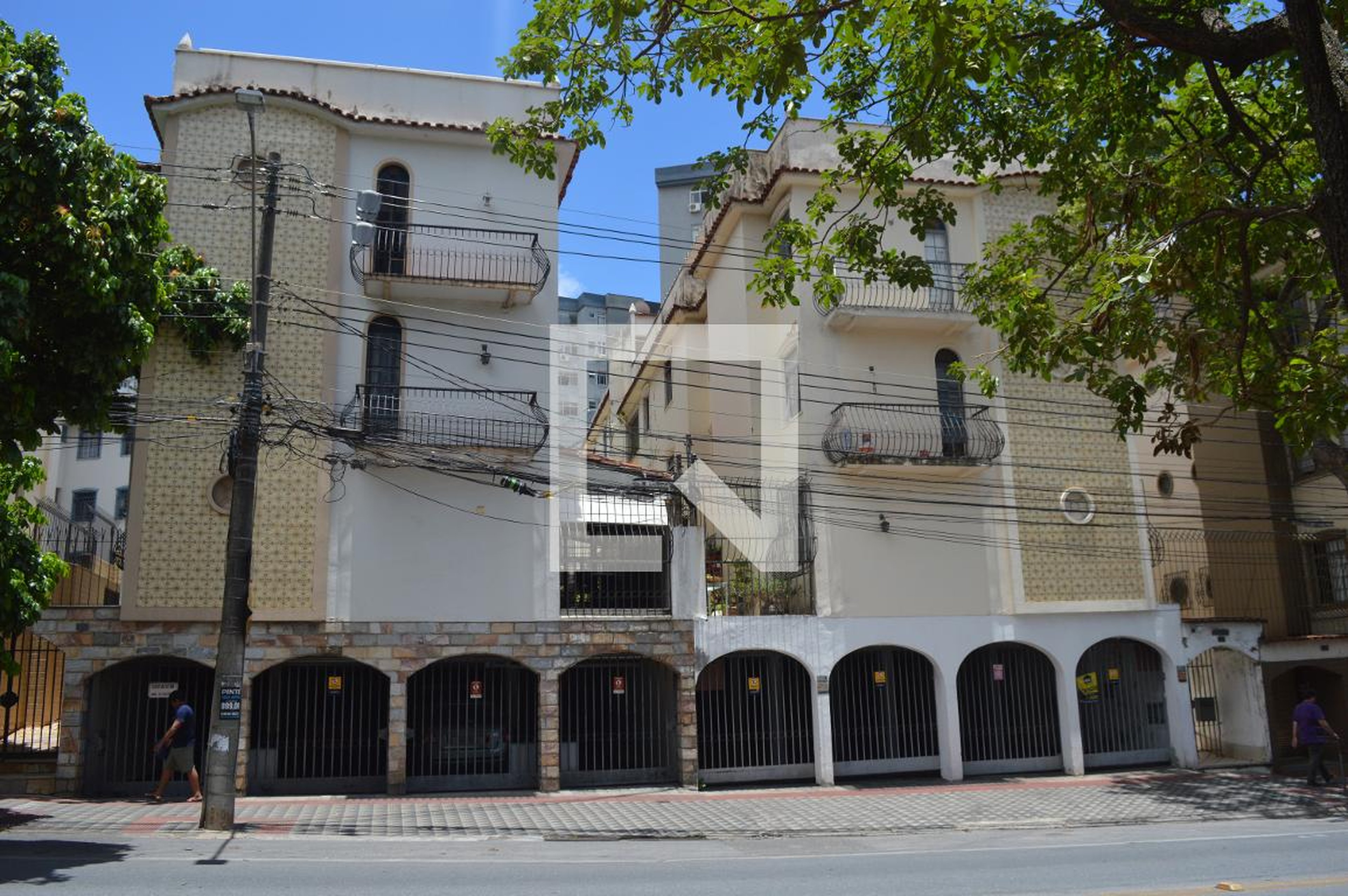 Fachada Condomínio em Rua Guaicuí, 308