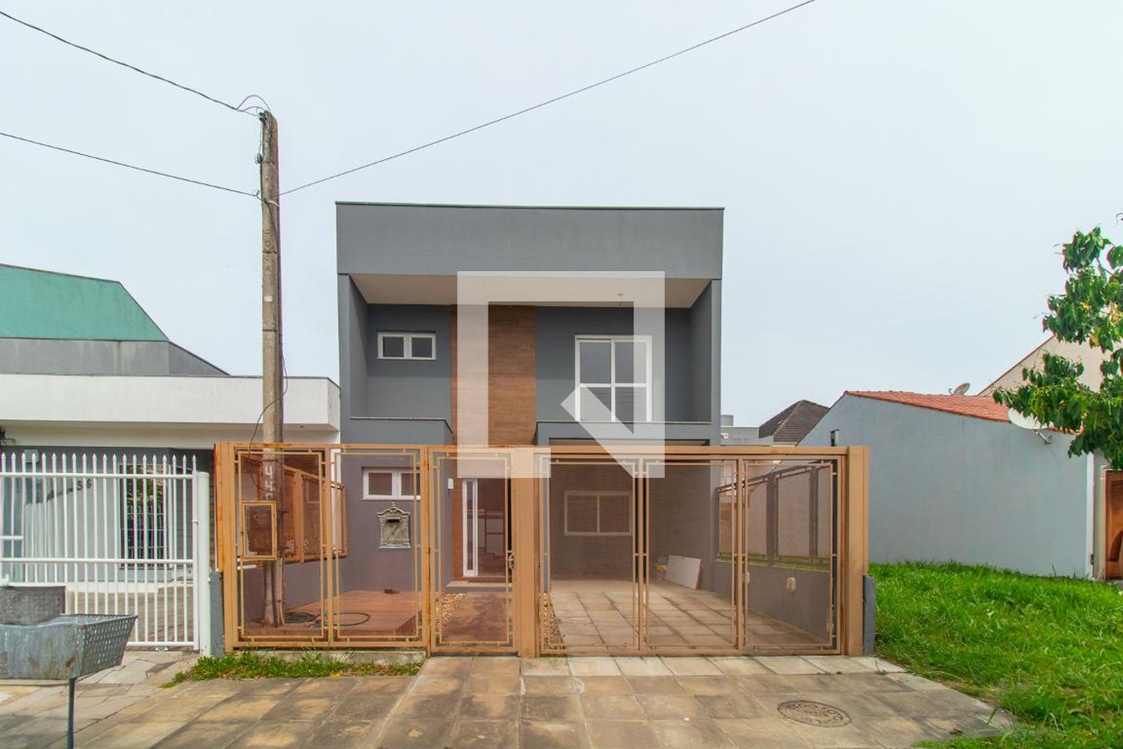 Fachada Condomínio em Rua Guatambu, 440