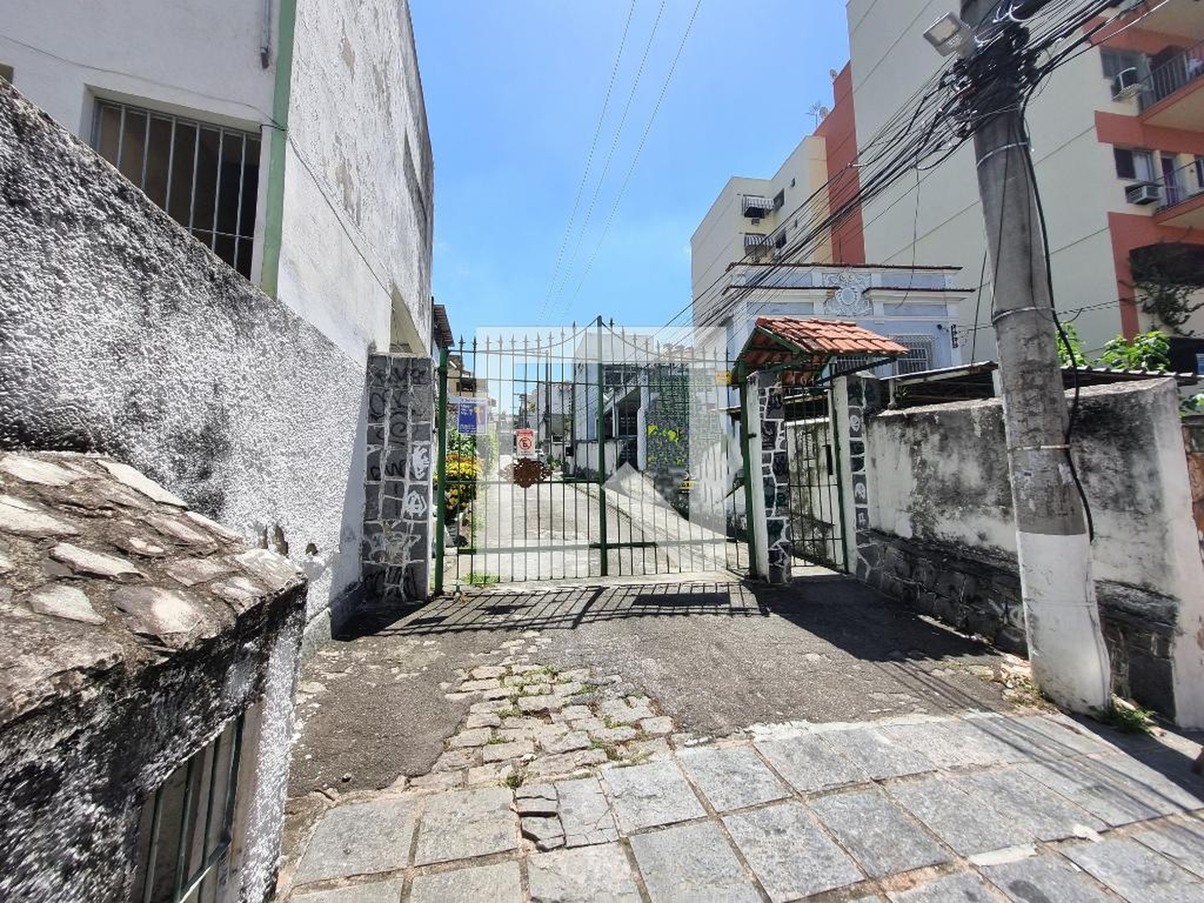 Fachada Condomínio em Rua Silva Rabêlo, 101