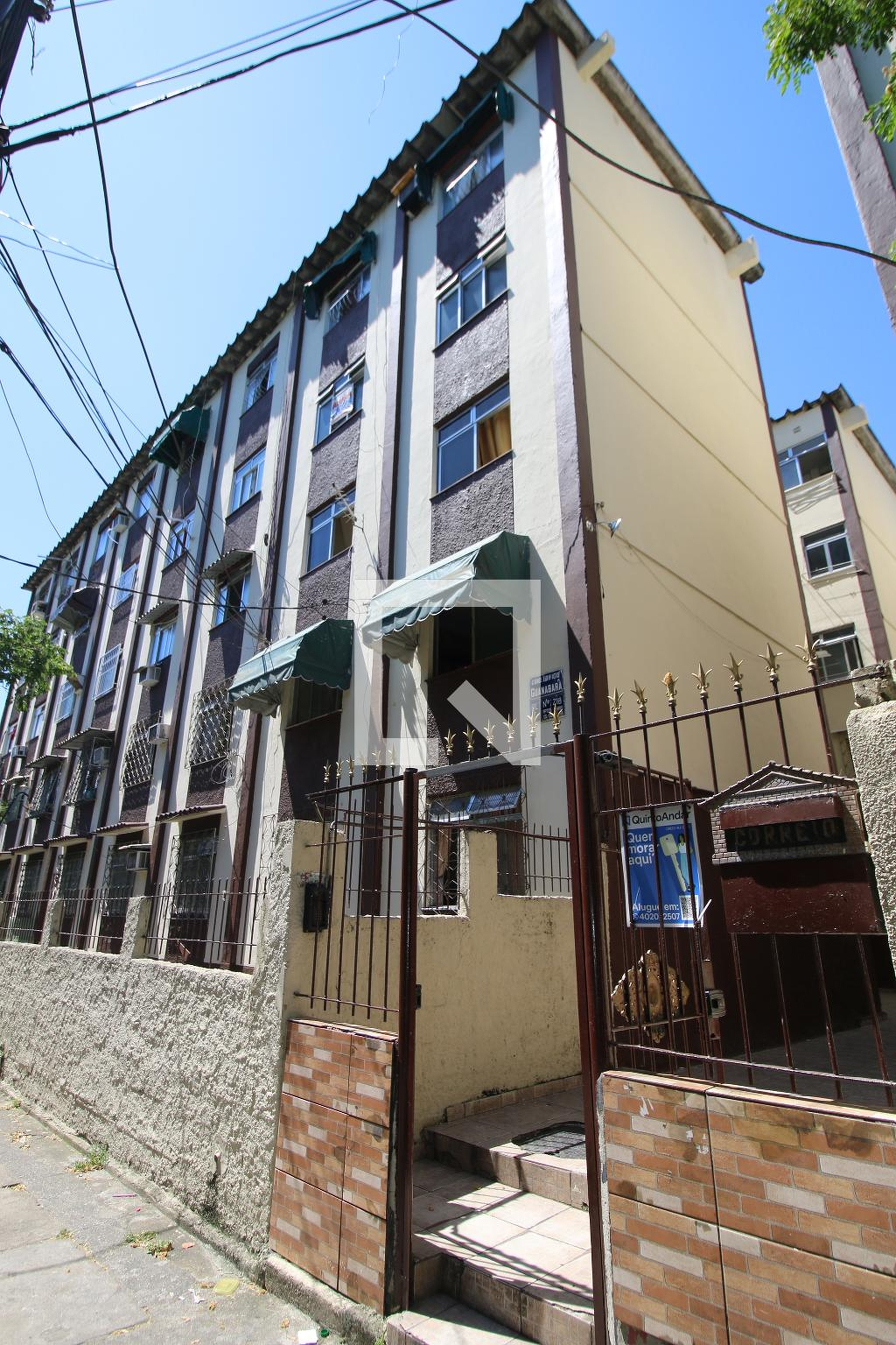 Fachada do Prédio Condomínio Romero Zander, 218