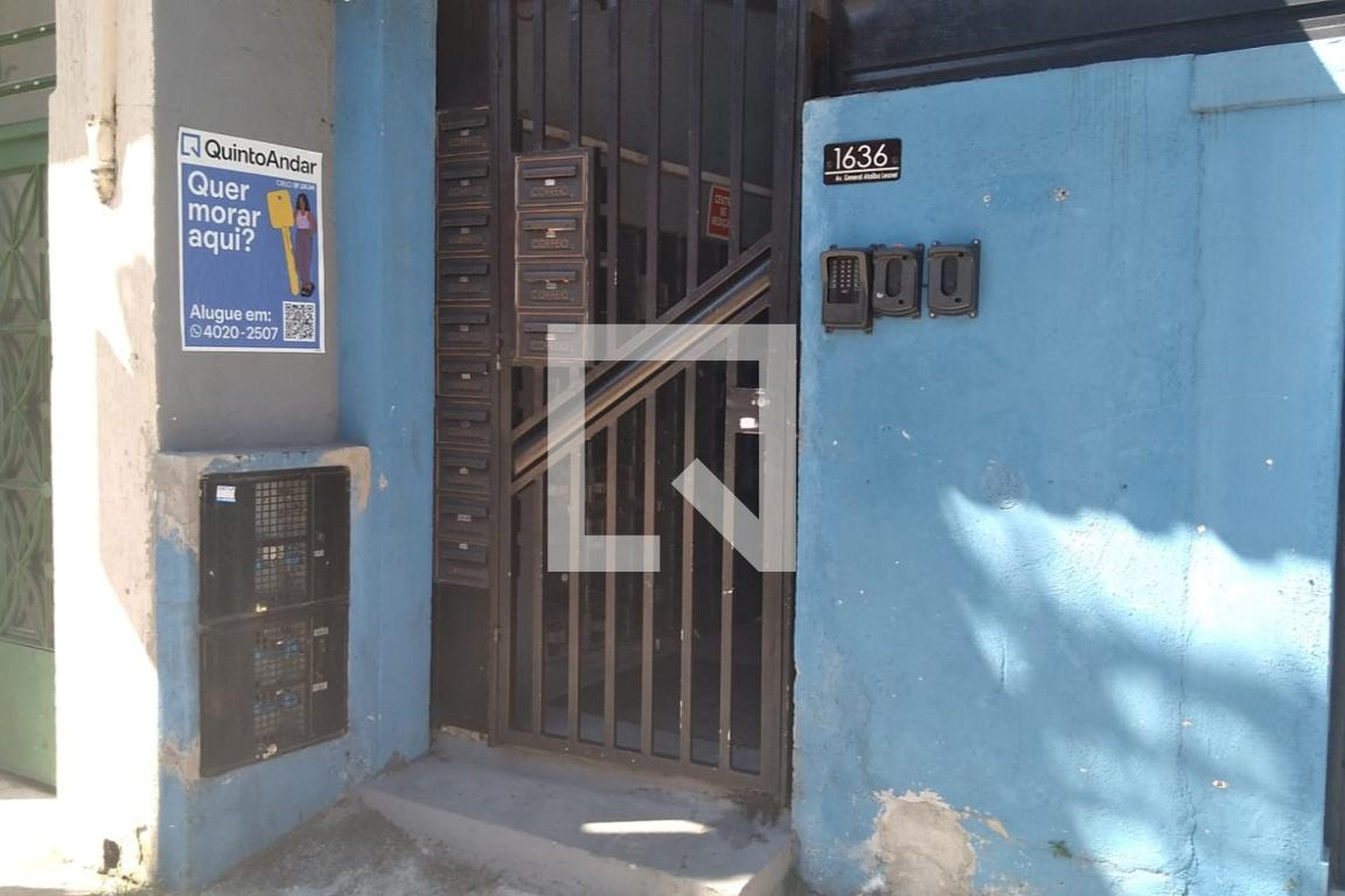 Fachada Condomínio em Avenida General Ataliba Leonel, 1636
