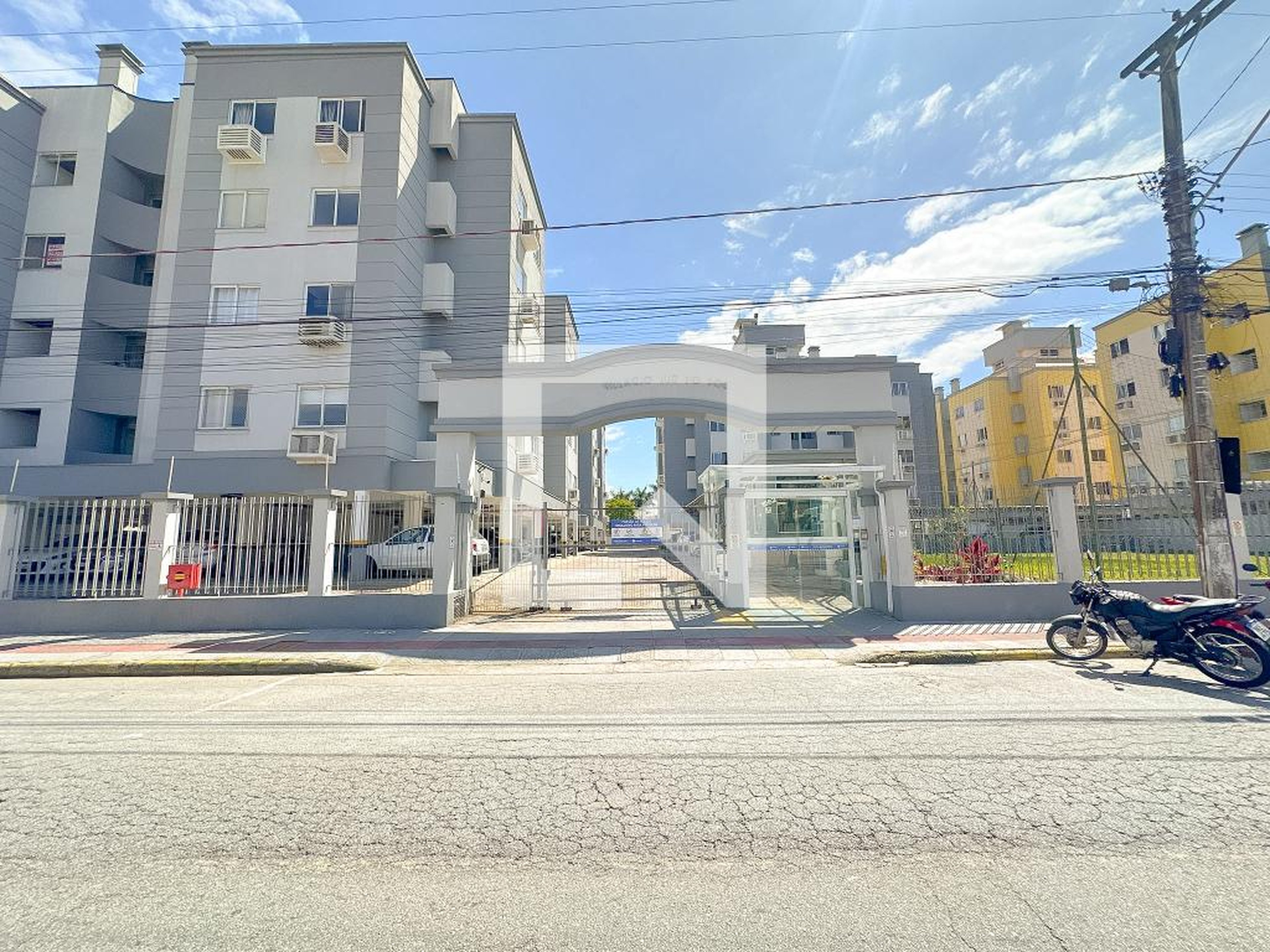 Fachada Condomínio Villagio Luz do Sol