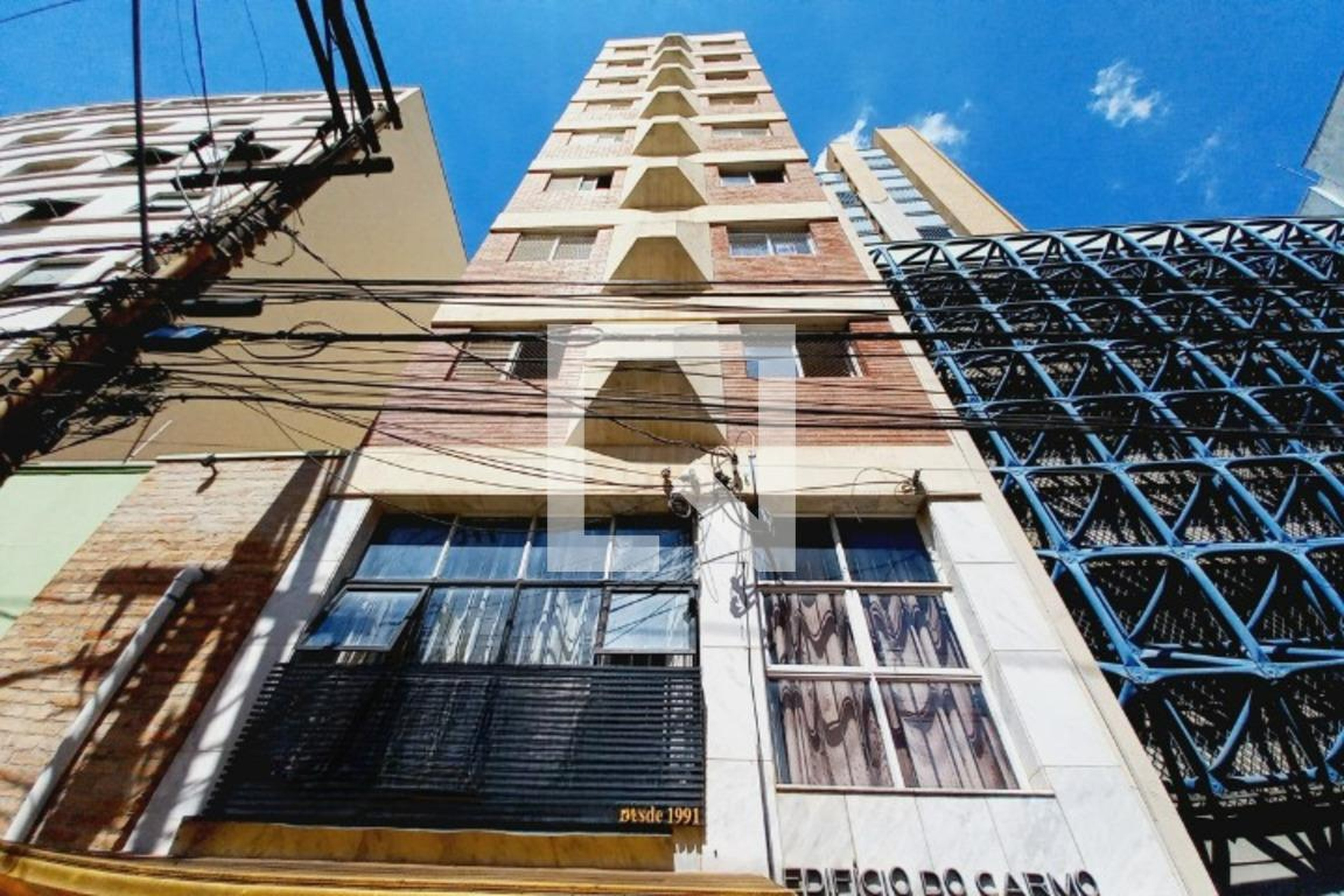 Fachada do Prédio Condomínio em Rua Sacramento, 142