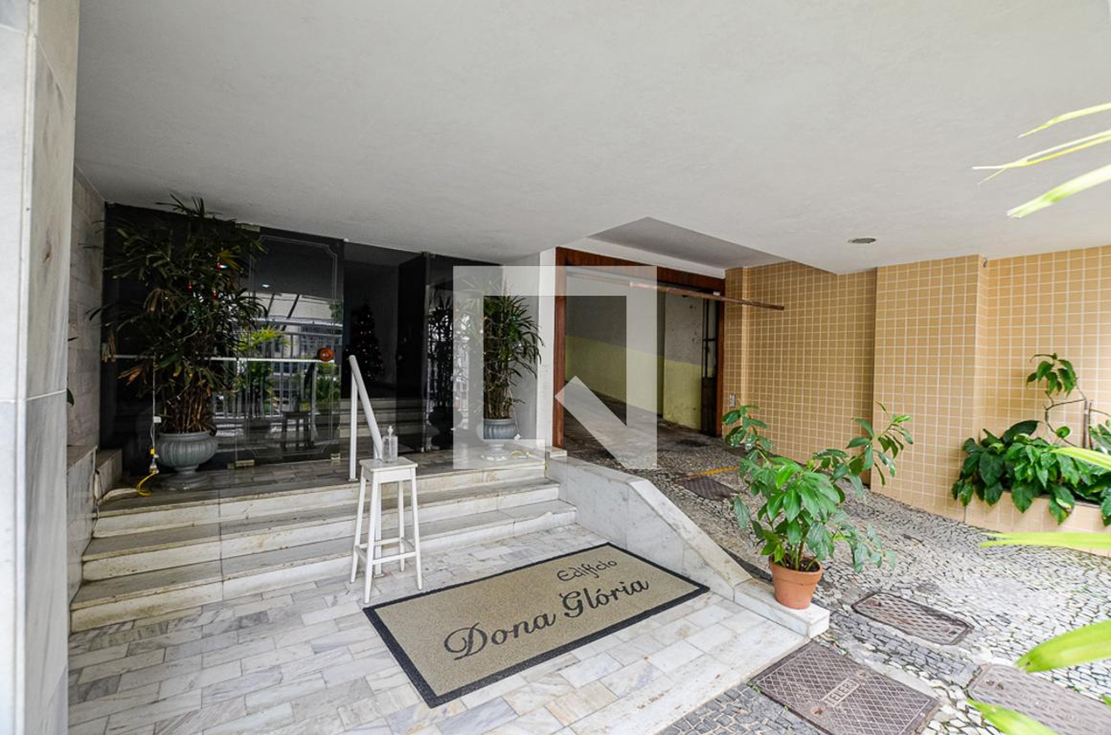 Entrada - Edifício Dona Glória