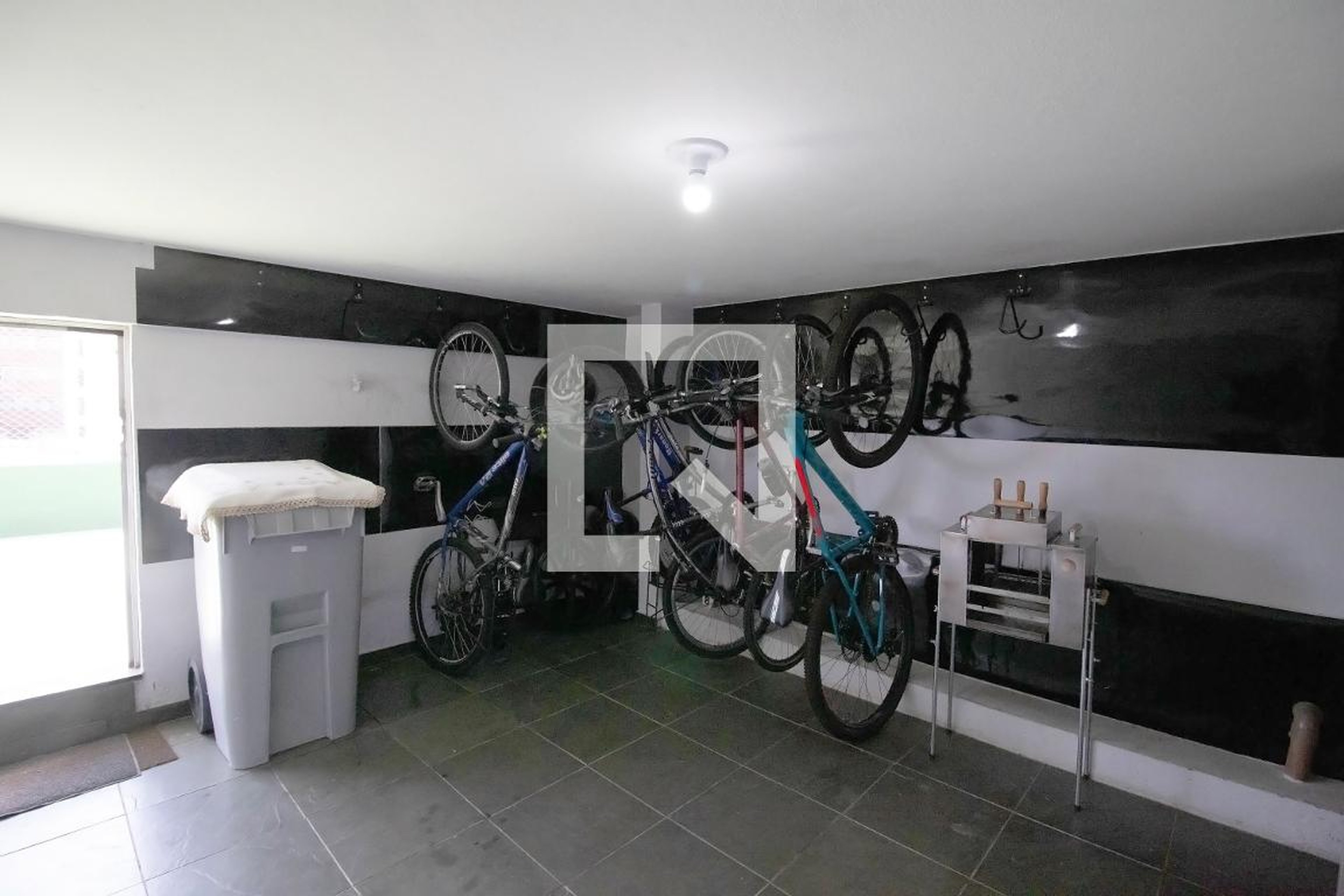 Bicicletário - Edifício Alto de Pinheiros