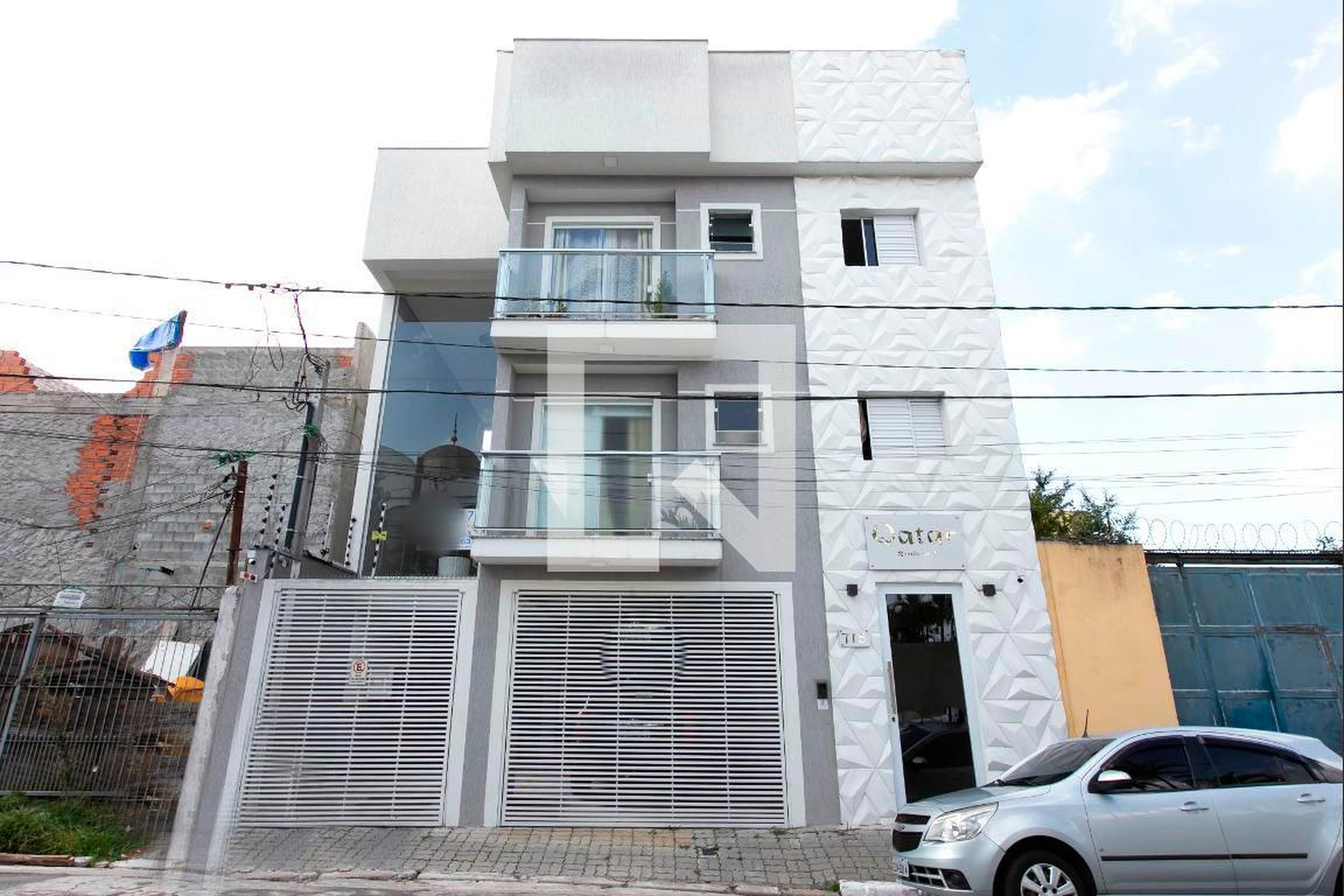 Fachada Condomínio em Rua Capitão Manuel Guimarães, 697