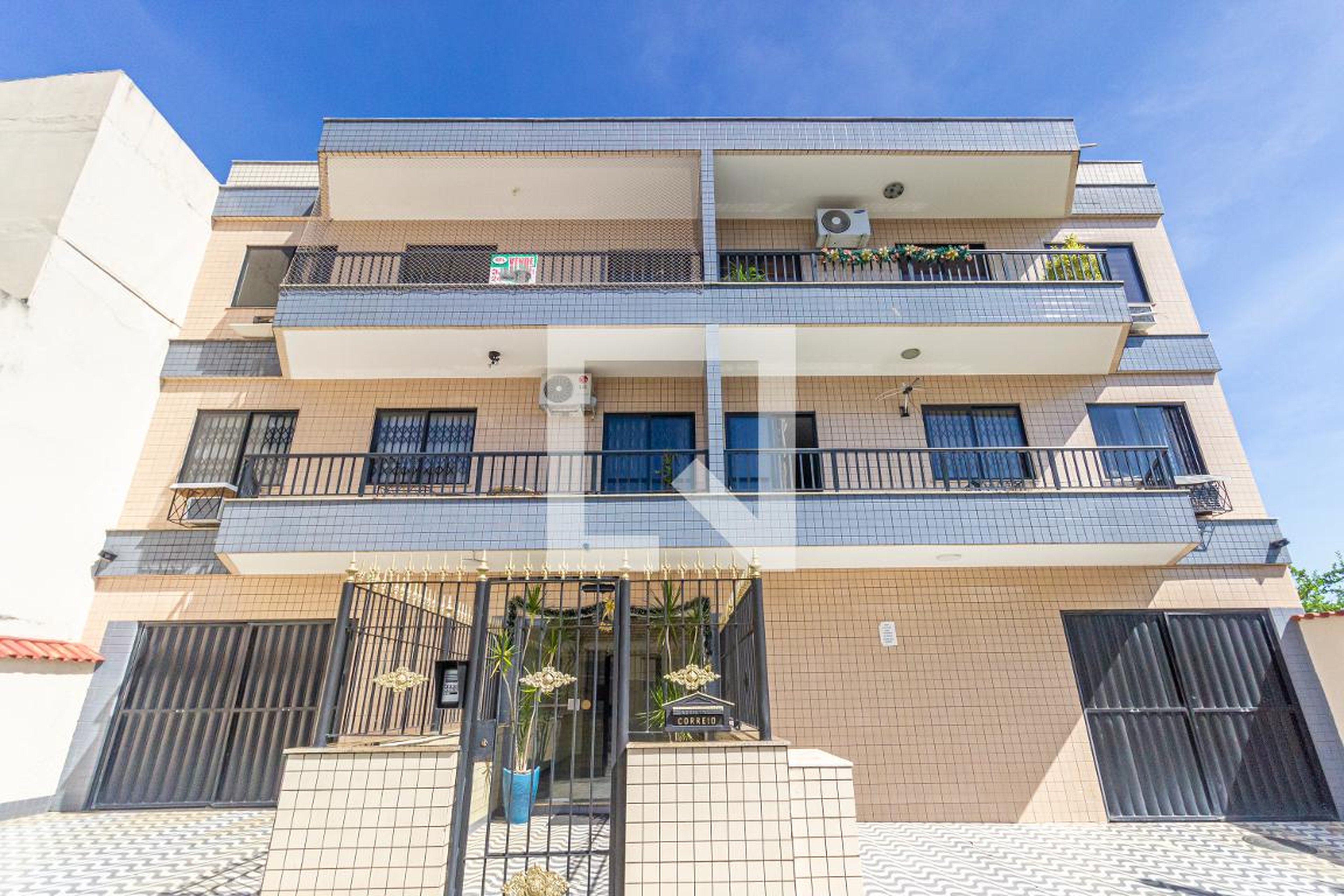 Fachada Condomínio em Rua Arapari, 136