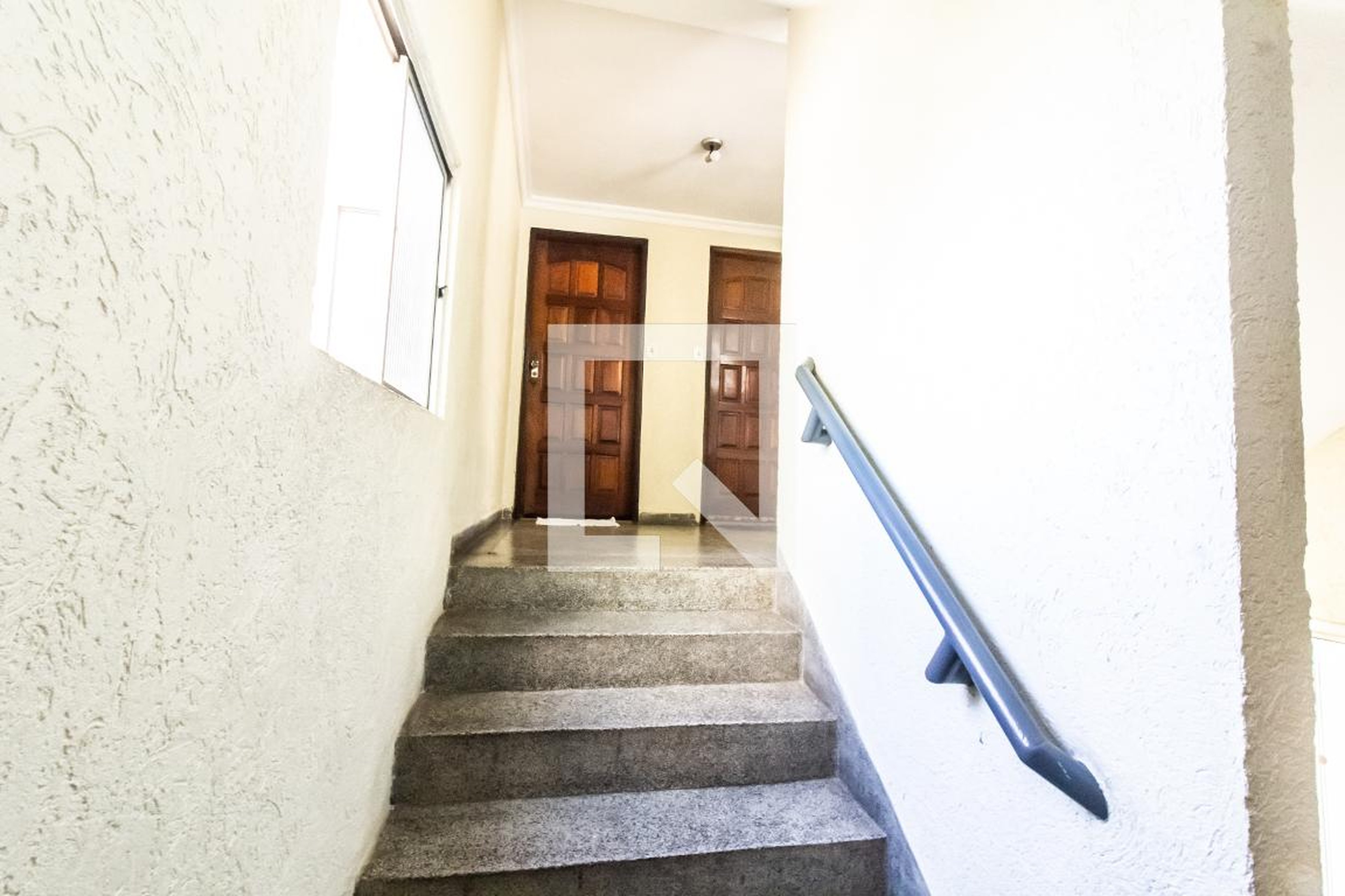 Entrada Condomínio em SP-270, 59