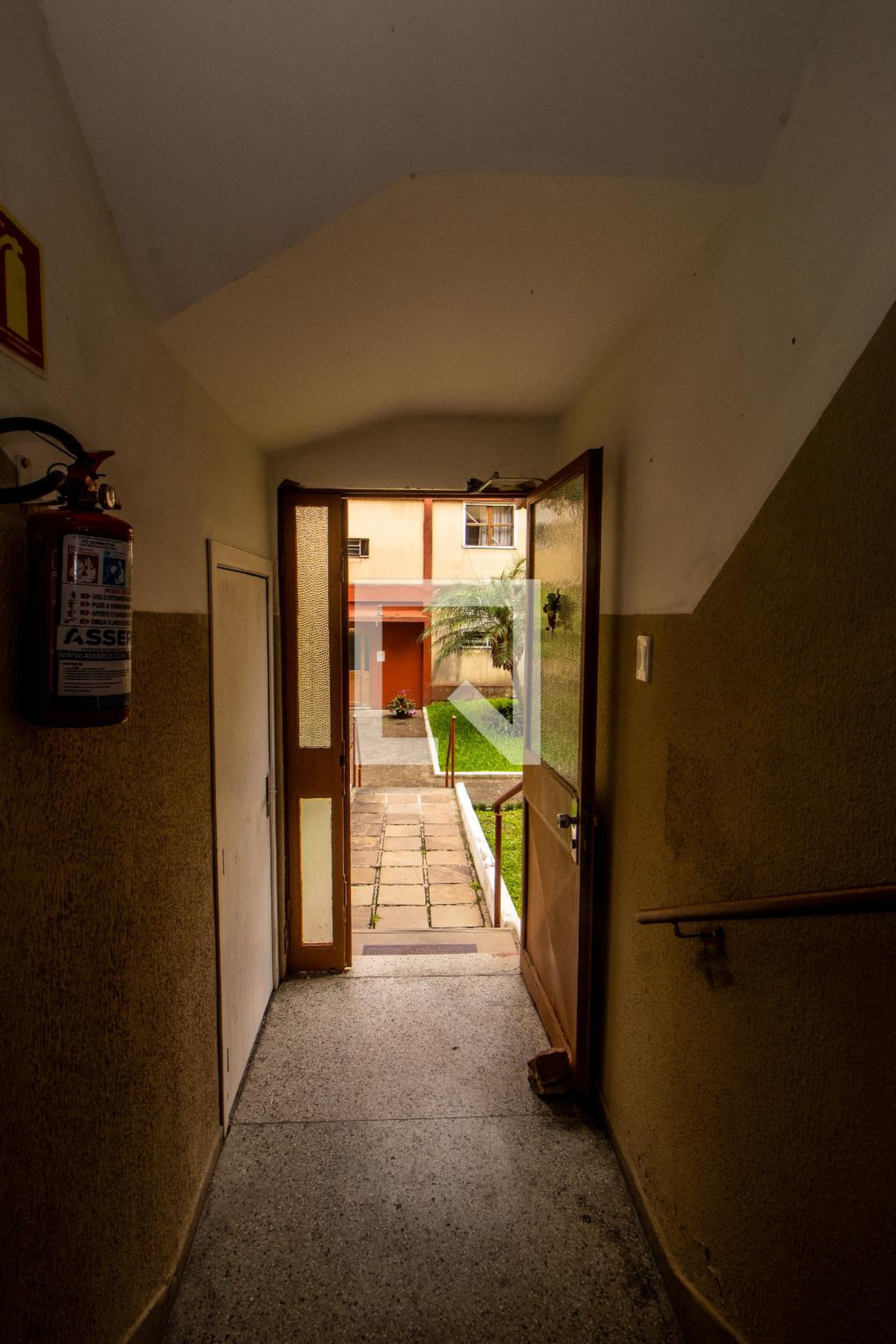 Hall de entrada - Conjunto Habitacional Pereira Neto