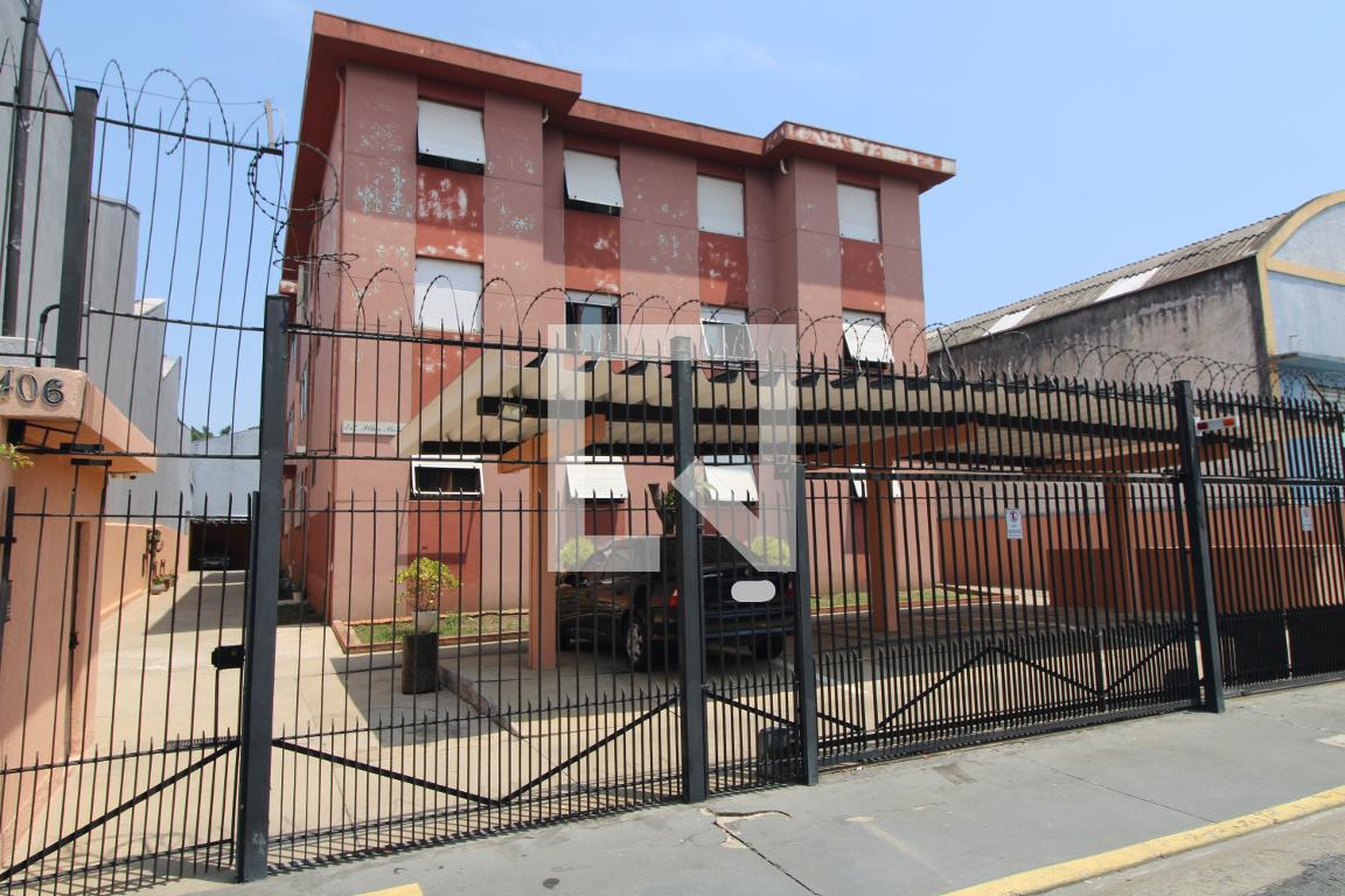 Fachada Condomínio em Avenida Berna, 406