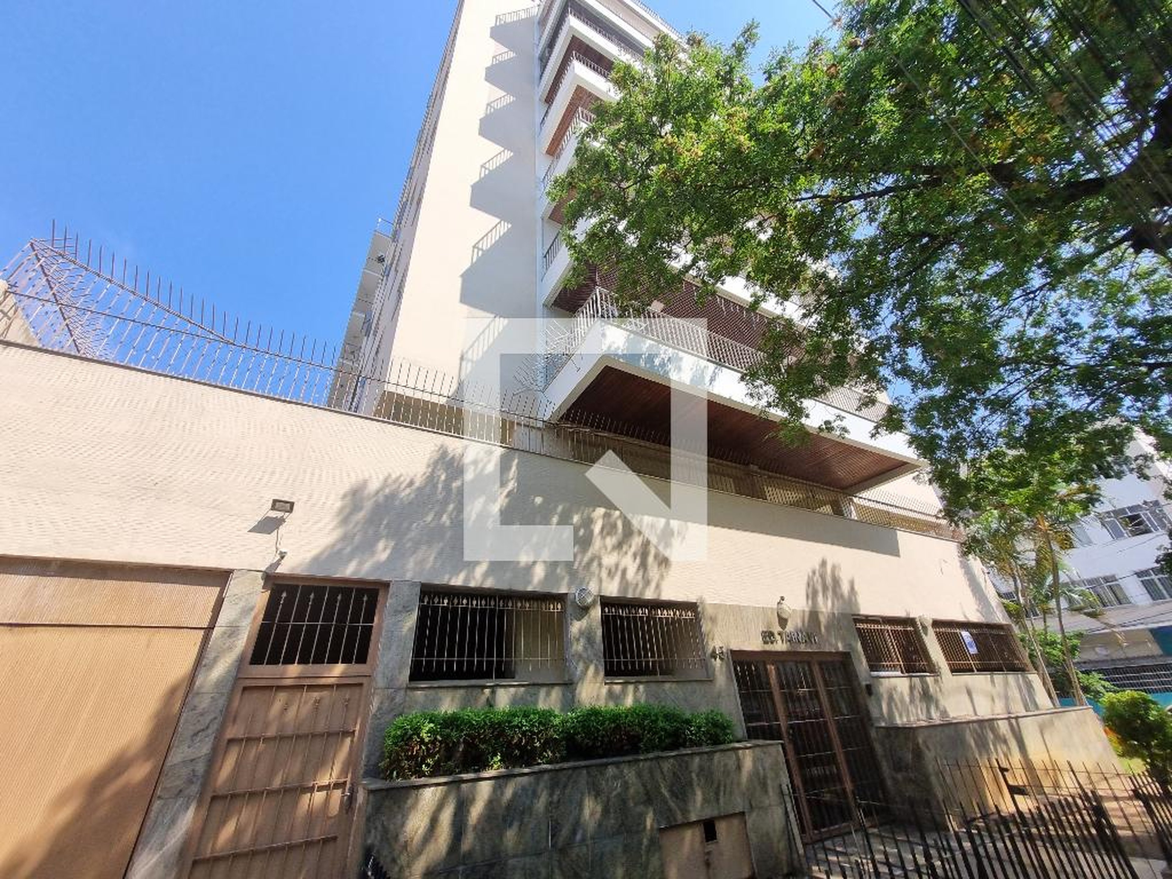 Fachada do Prédio Condomínio em Rua Doutor Pache de Faria, 45