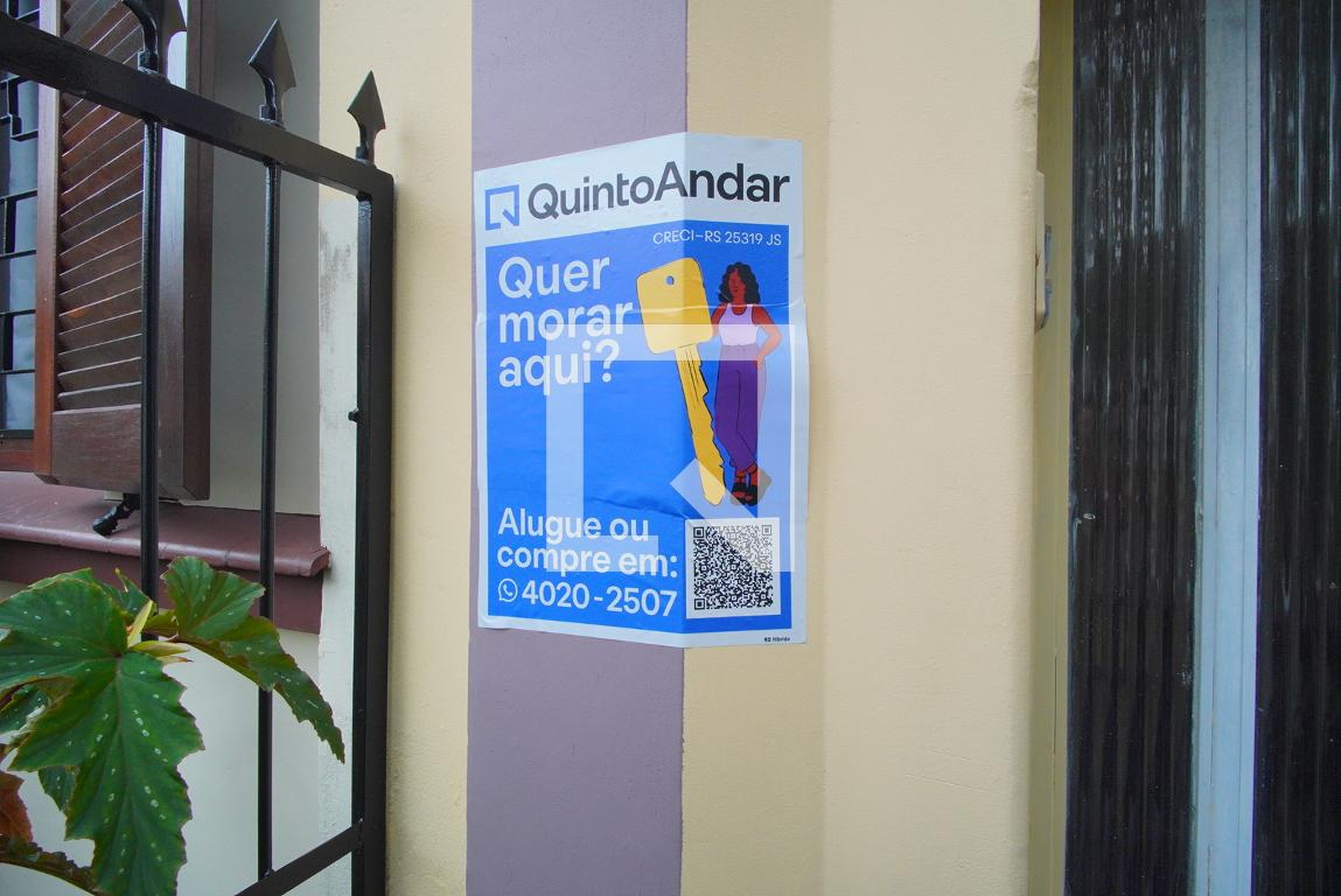 Fachada Condomínio em Rua Veranópolis, 100