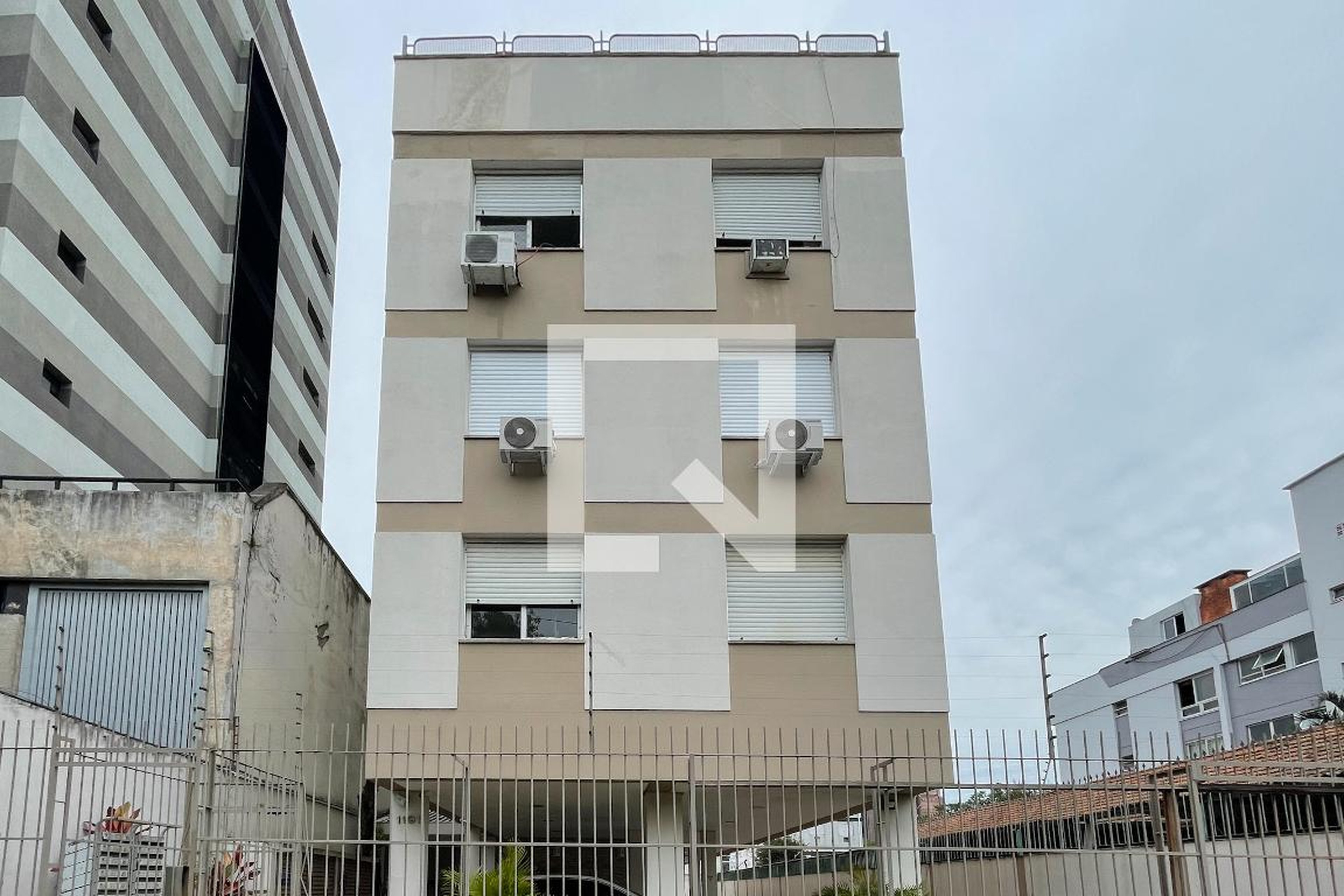 Fachada Condomínio em Rua São Manoel, 1190