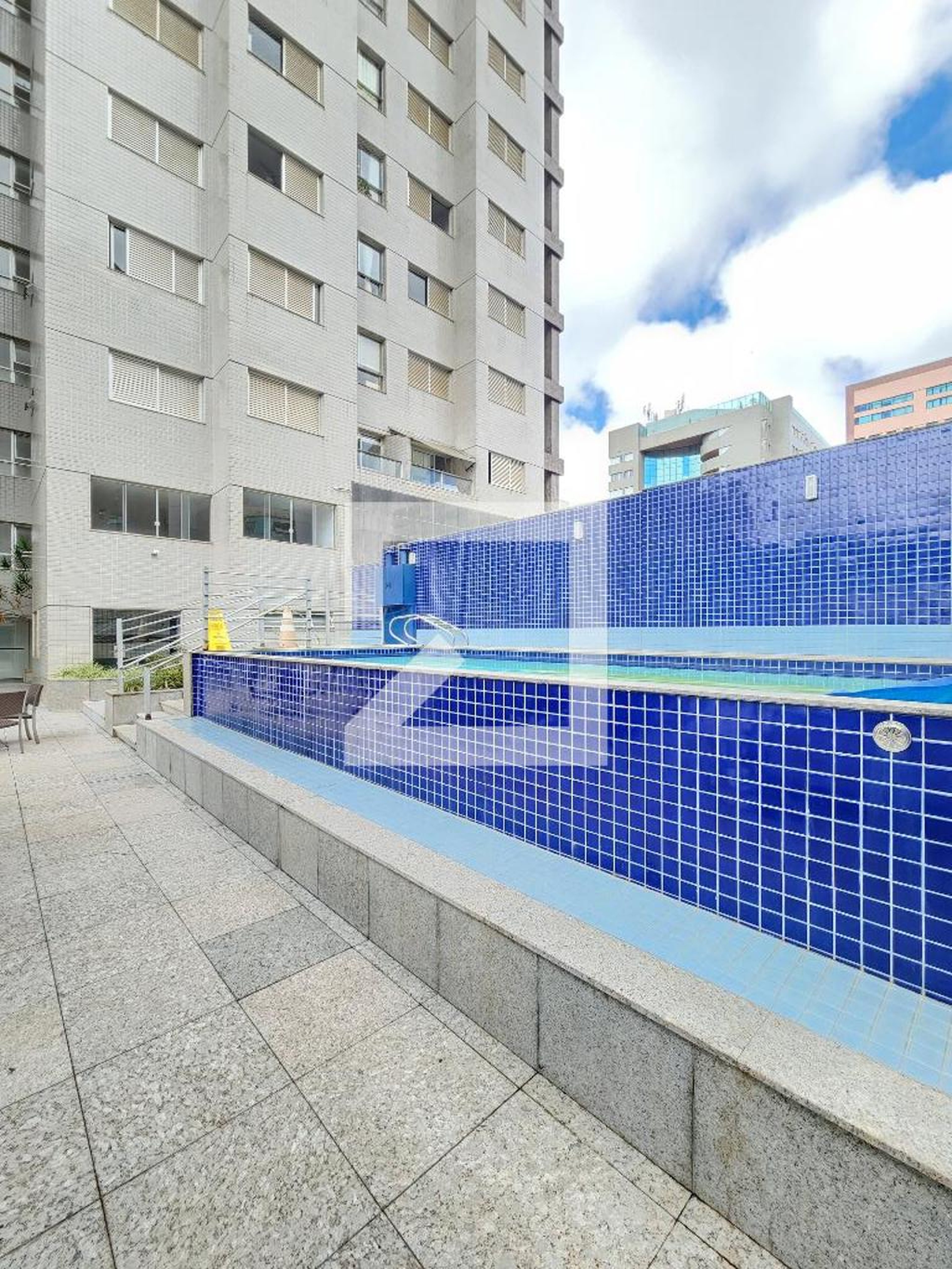 Piscina - Edifício Gemini Residence Service