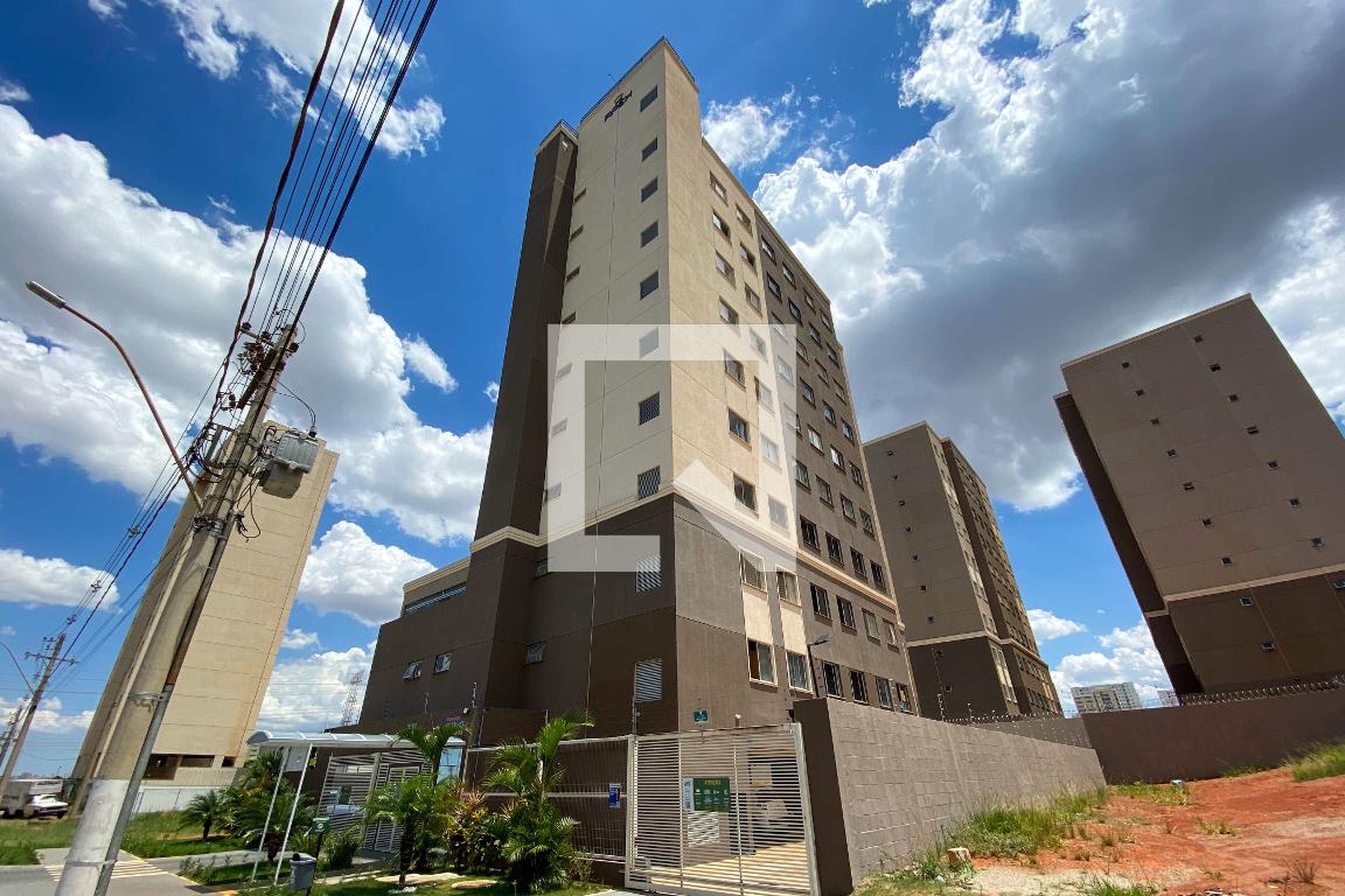 Fachada Condomínio em Rua 101, 0