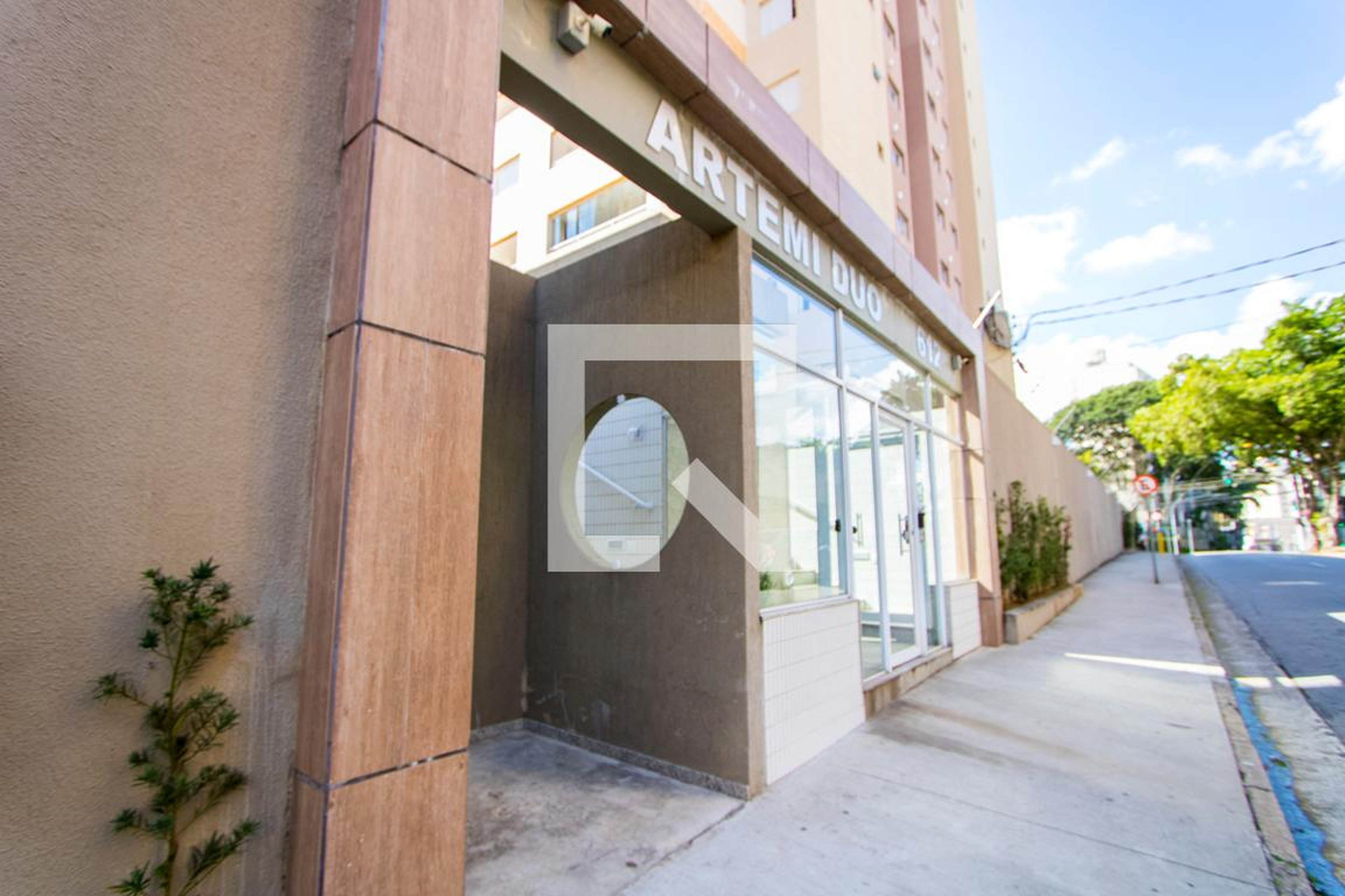 Fachada do condomínio Condomínio Artemiduo