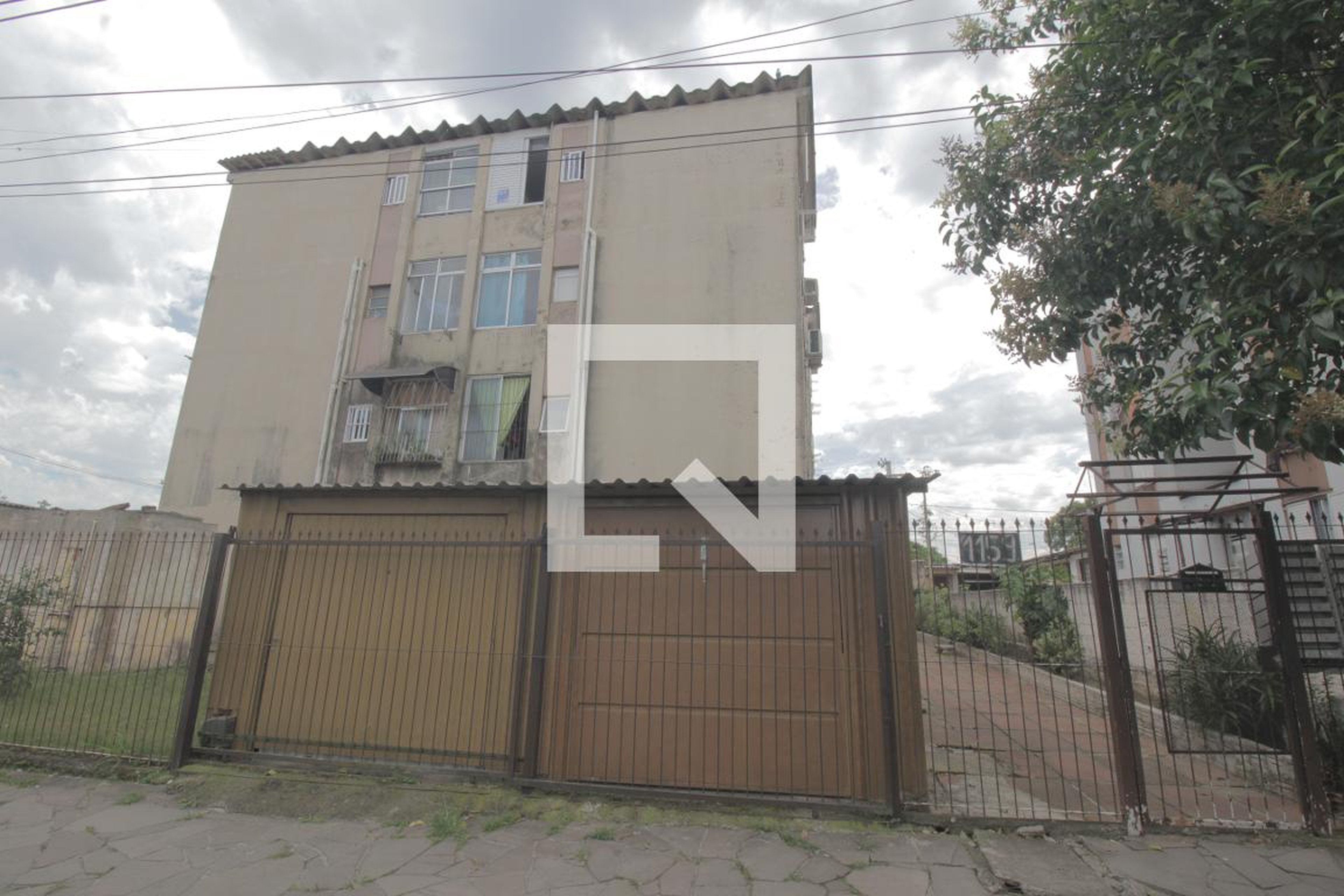 Fachada do Prédio Condomínio em Quadra H Cinco, 12