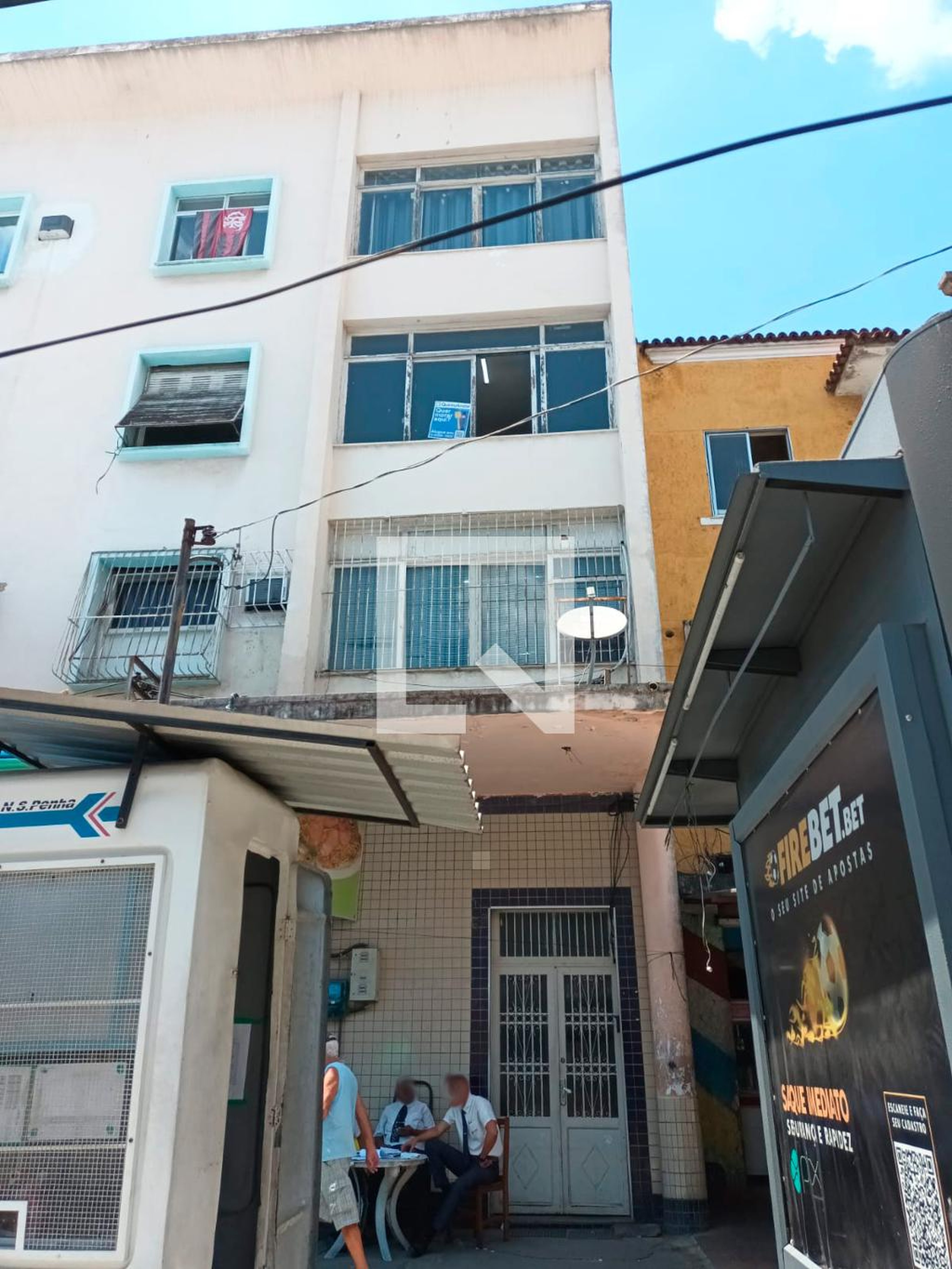 Fachada Condomínio em Avenida Ernani Cardoso, 69