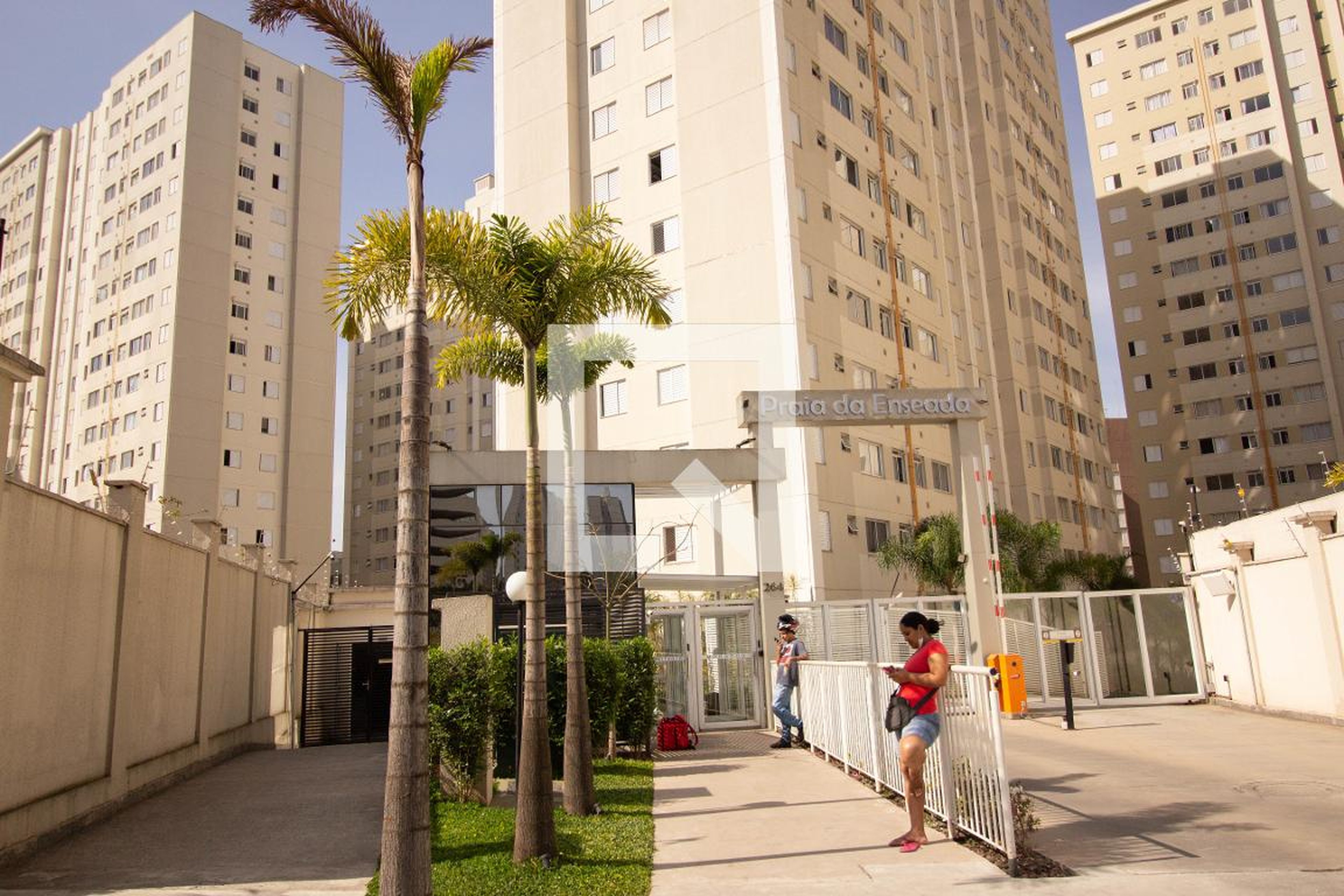 Fachada Condomínio em Avenida Aparecida do Rio Negro, 260