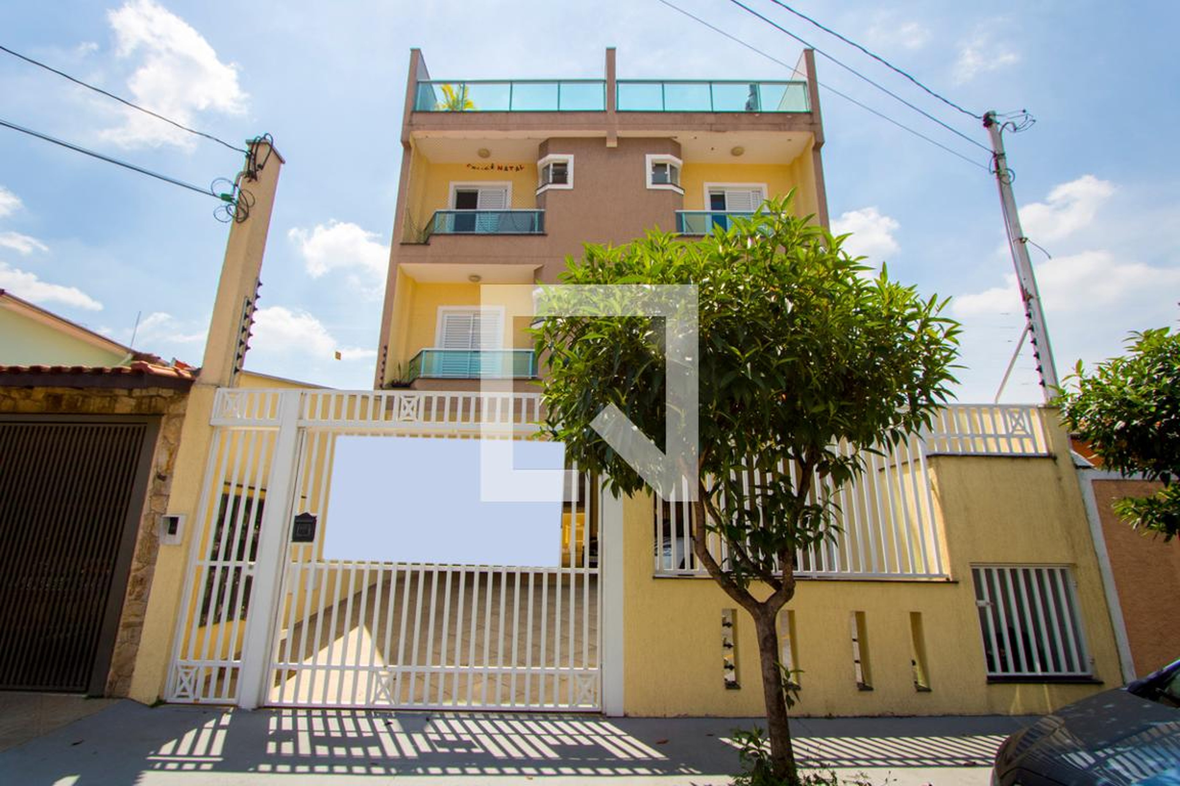 Fachada Condomínio em Rua Gravata, 55