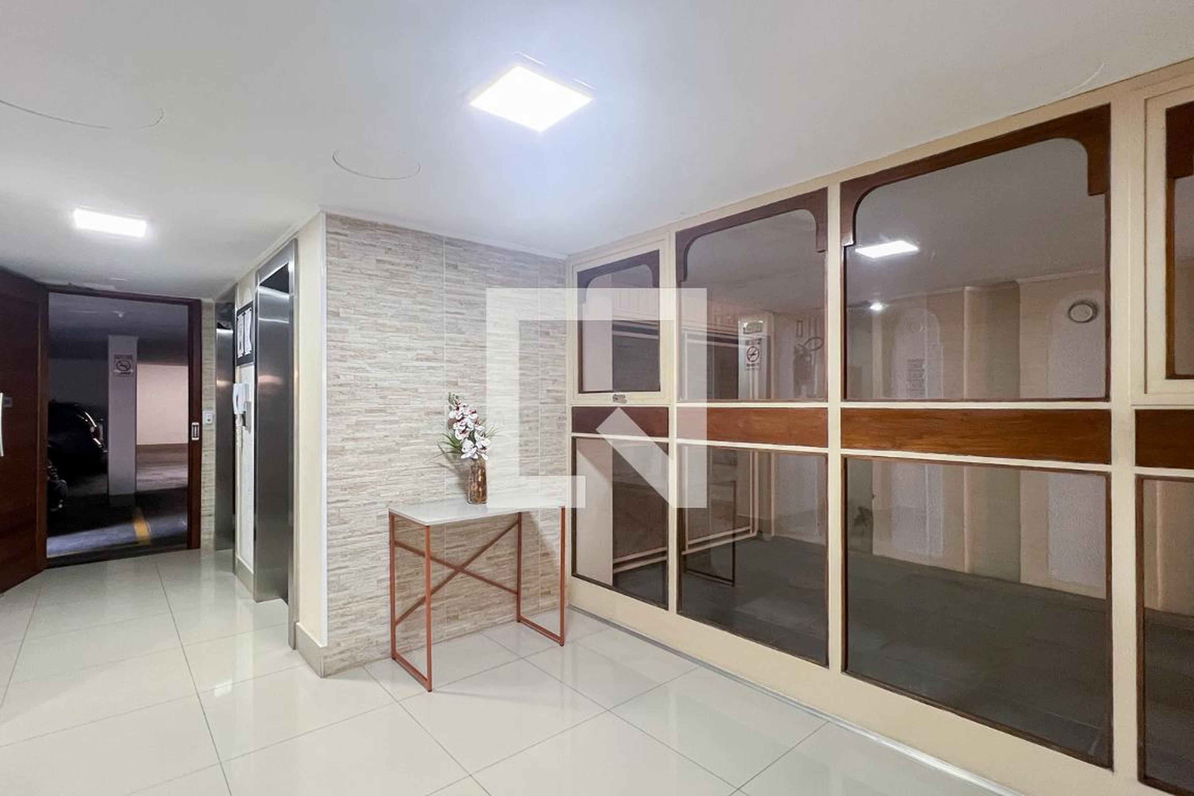 Hall social - Edifício Petit Chalet