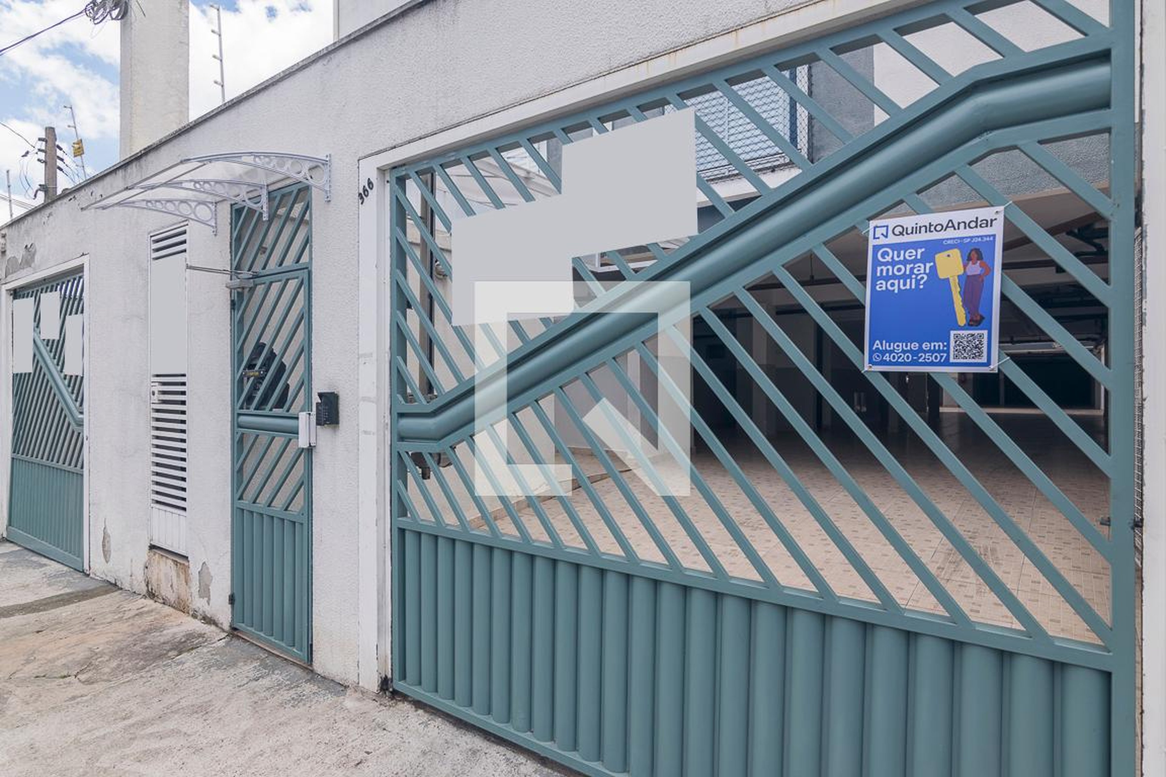 Fachada Condomínio em Rua Quatá, 366