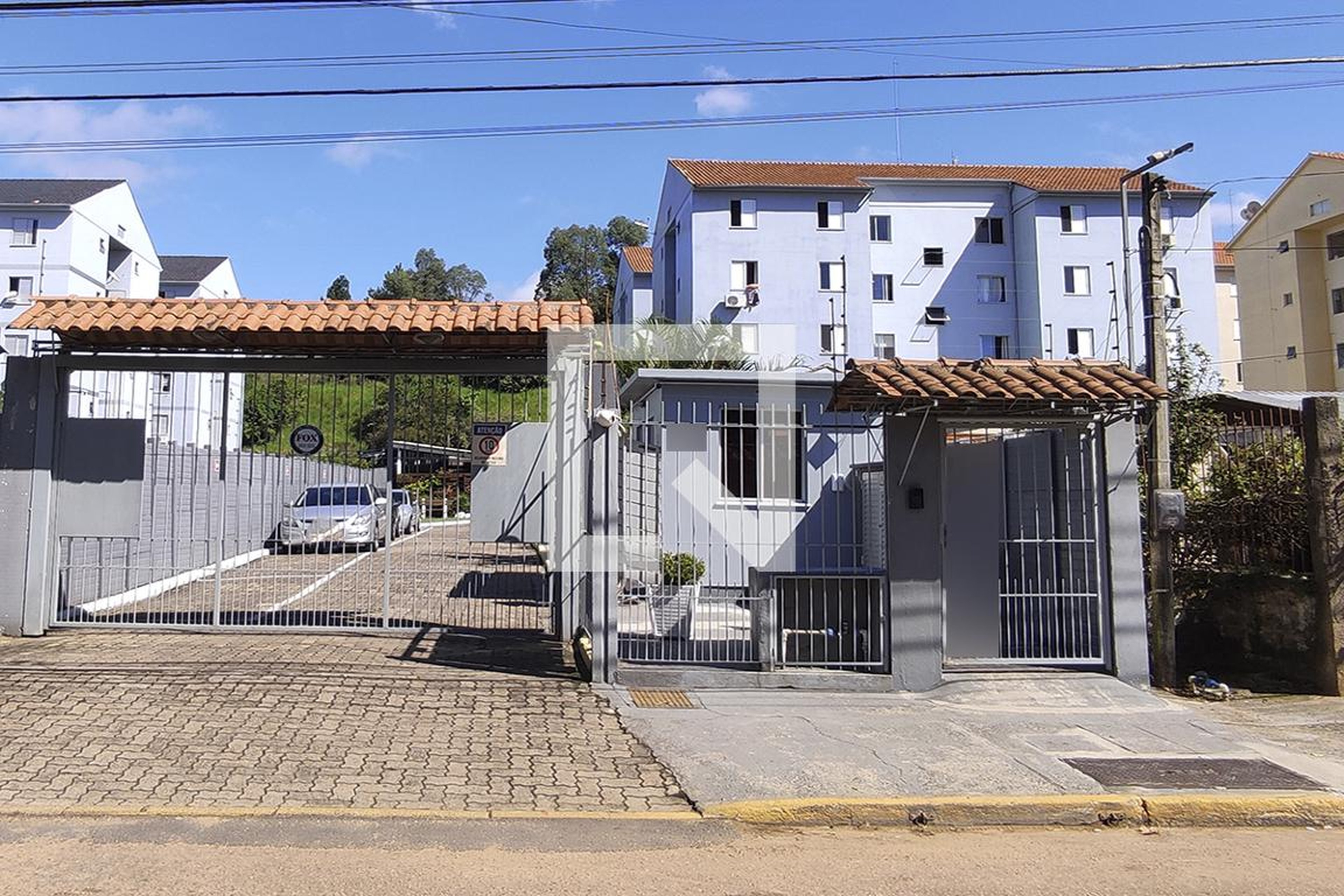 Fachada Condomínio em Rua Oswaldo Artur Hartz, 750