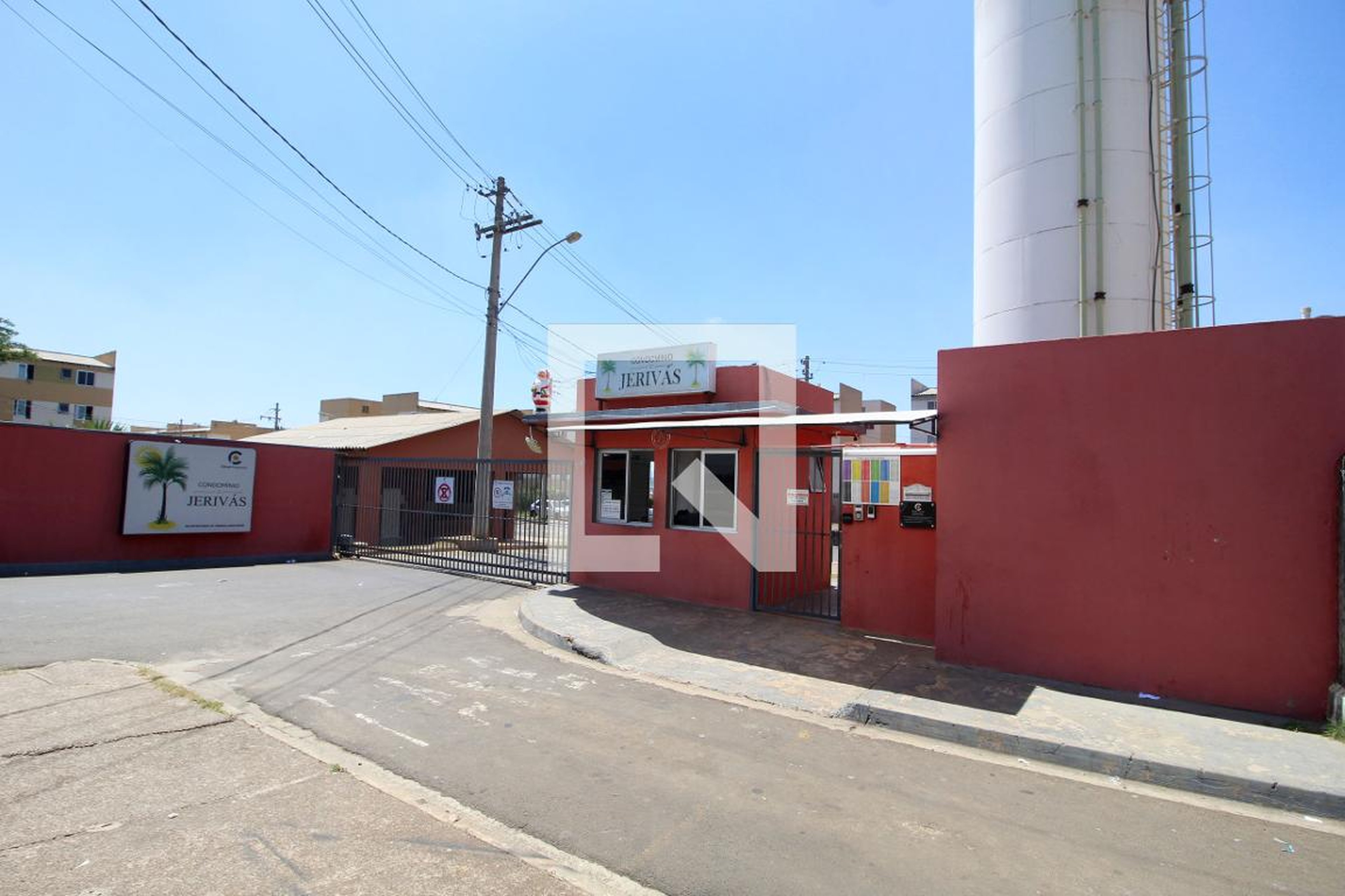 Fachada Condomínio em Rua José Jesus Infanti, 240