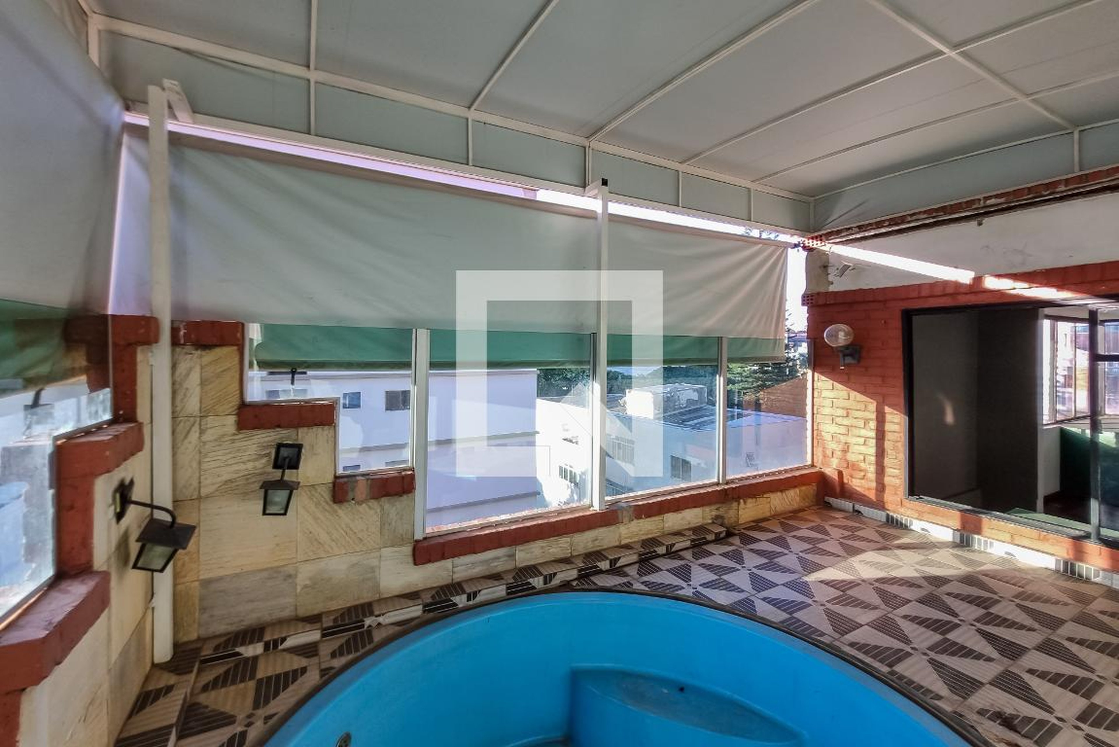 Piscina Condomínio em Rua Odilon Braga, 496