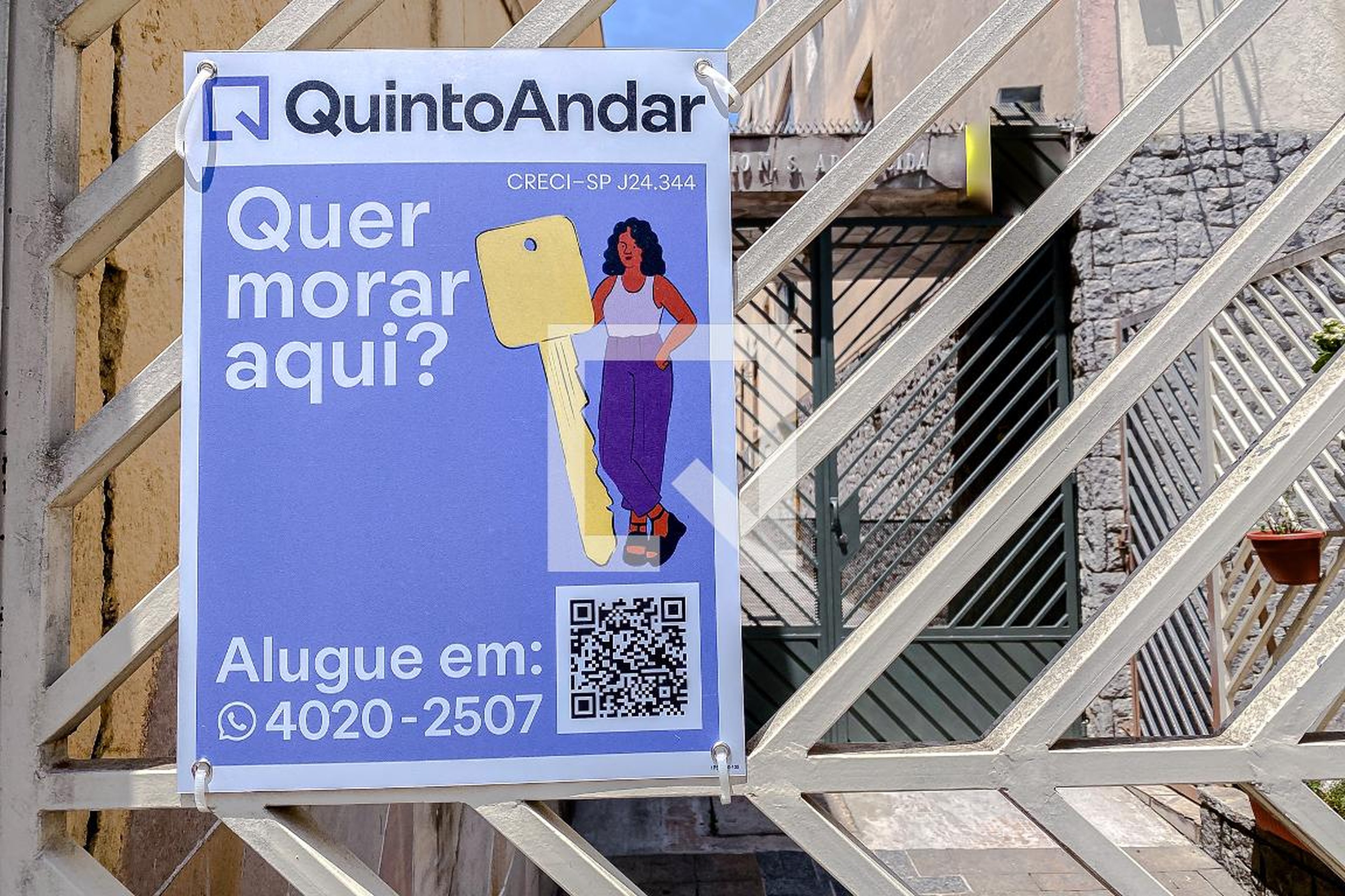 Fachada Condomínio em Rua Padre Raposo, 760