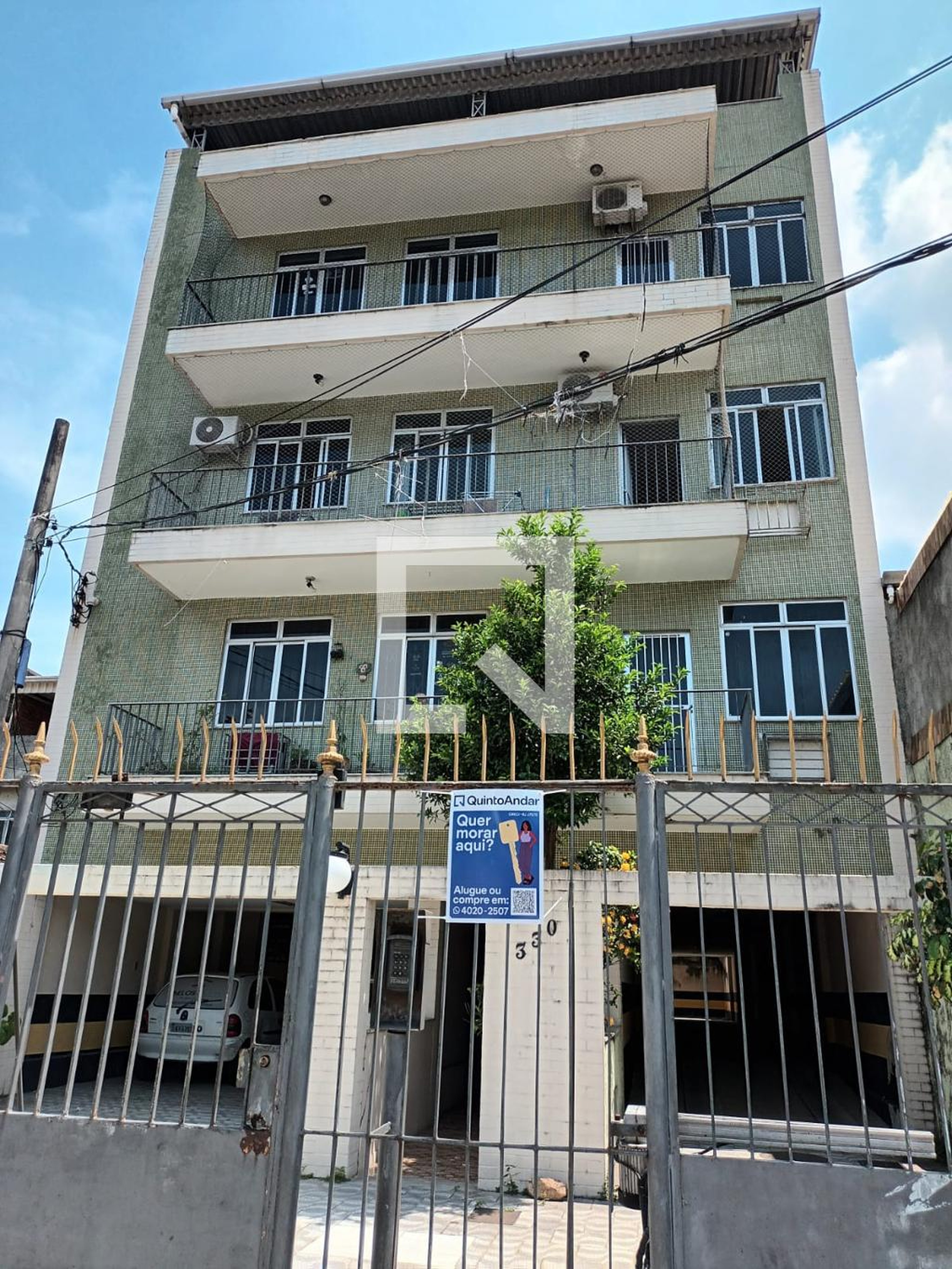 Fachada Condomínio em Rua Fagundes Varela, 330