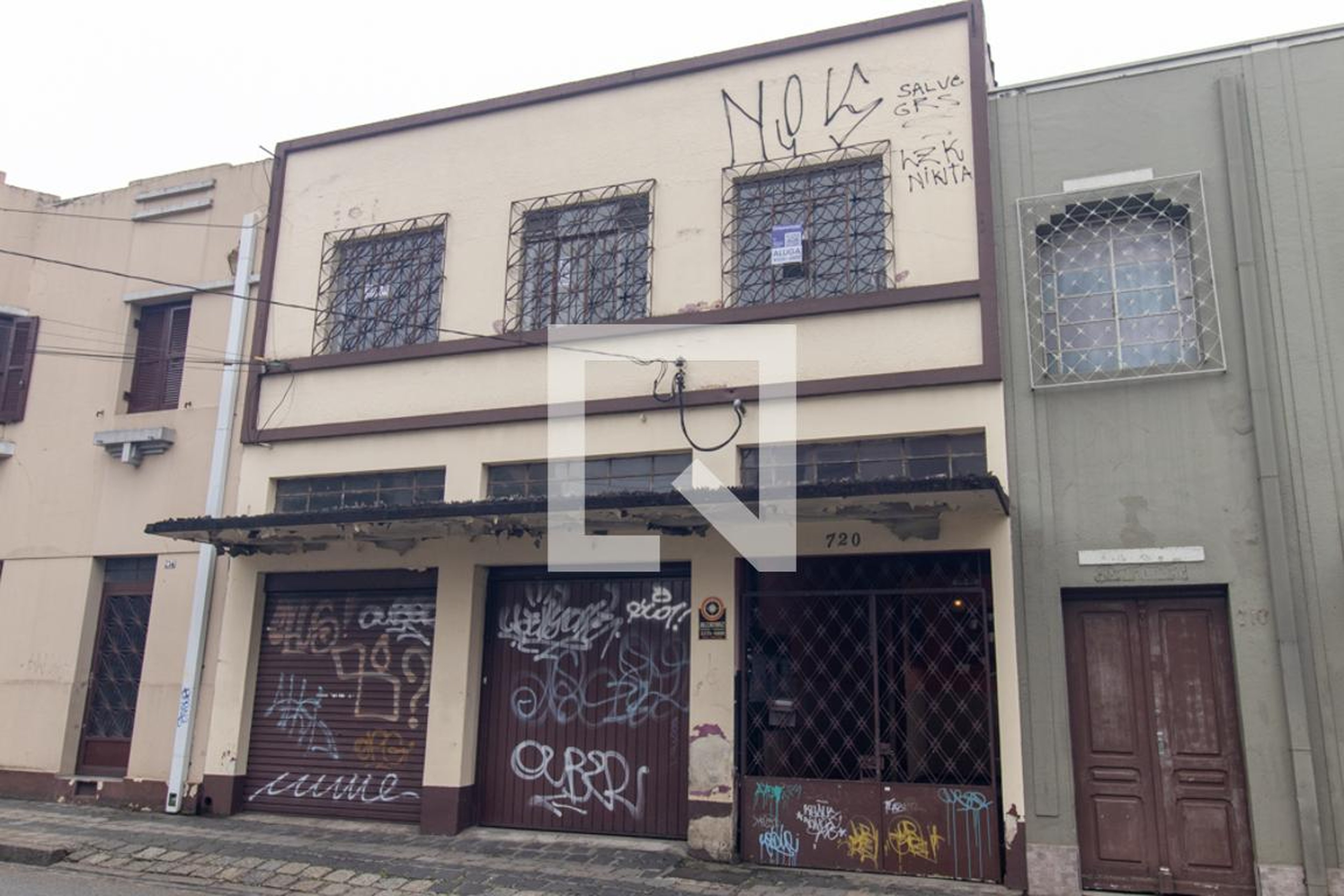 Fachada do Prédio Condomínio em Rua Presidente Carlos Cavalcanti, 720